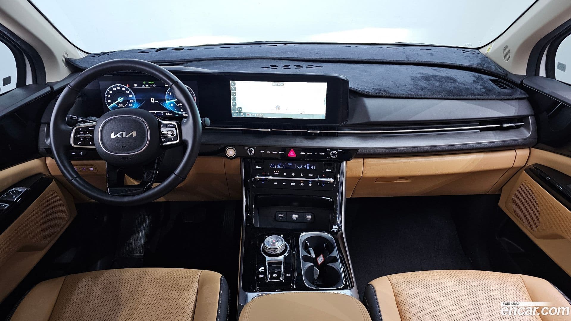 Main__Slider__Photo:Canival Kia 2023.4-6