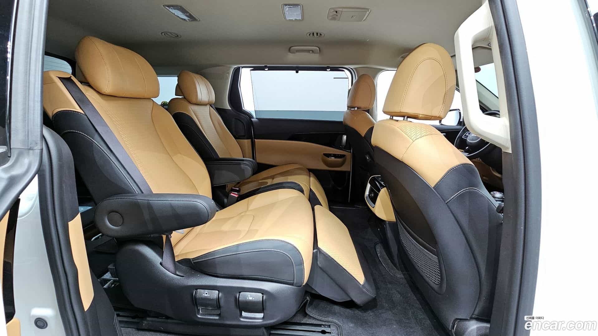 Canival Kia 2023.4-OPTION-015