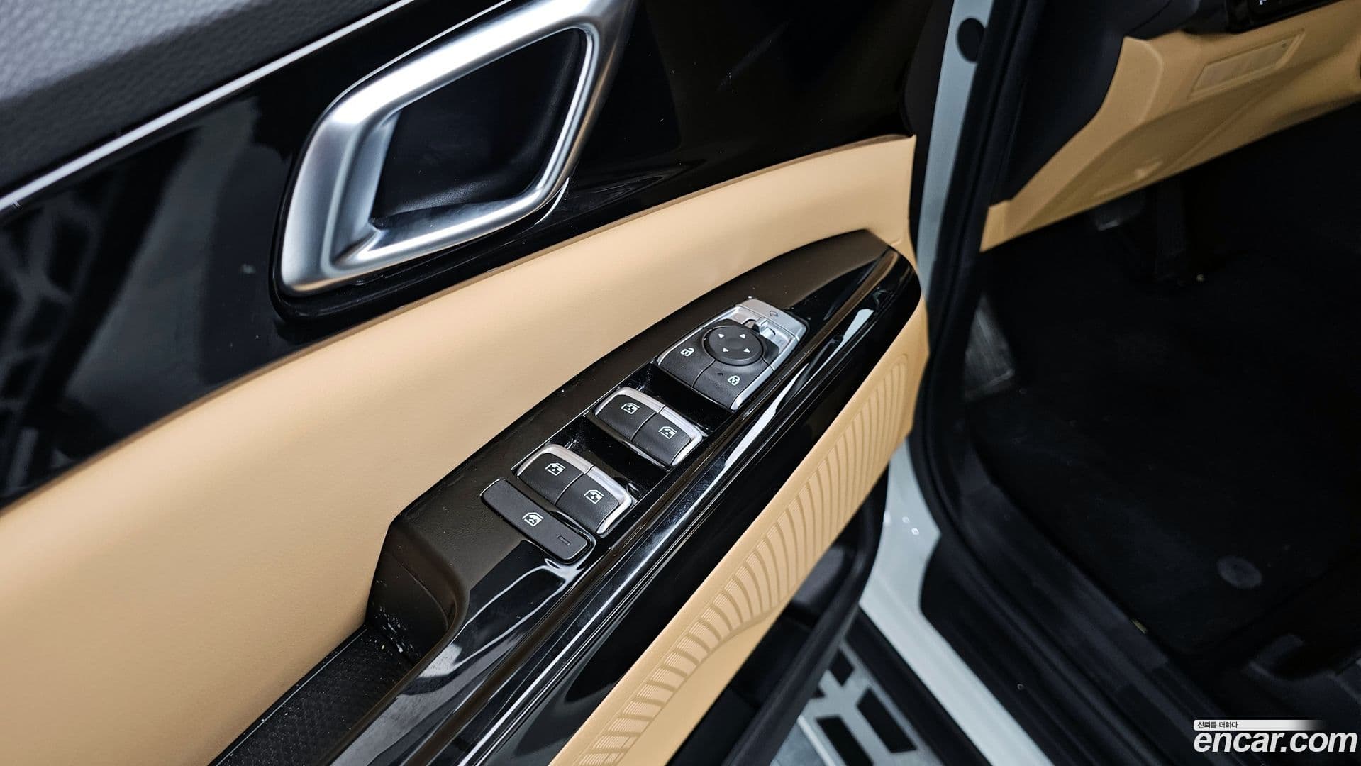 Main__Slider__Photo:Canival Kia 2023.4-12