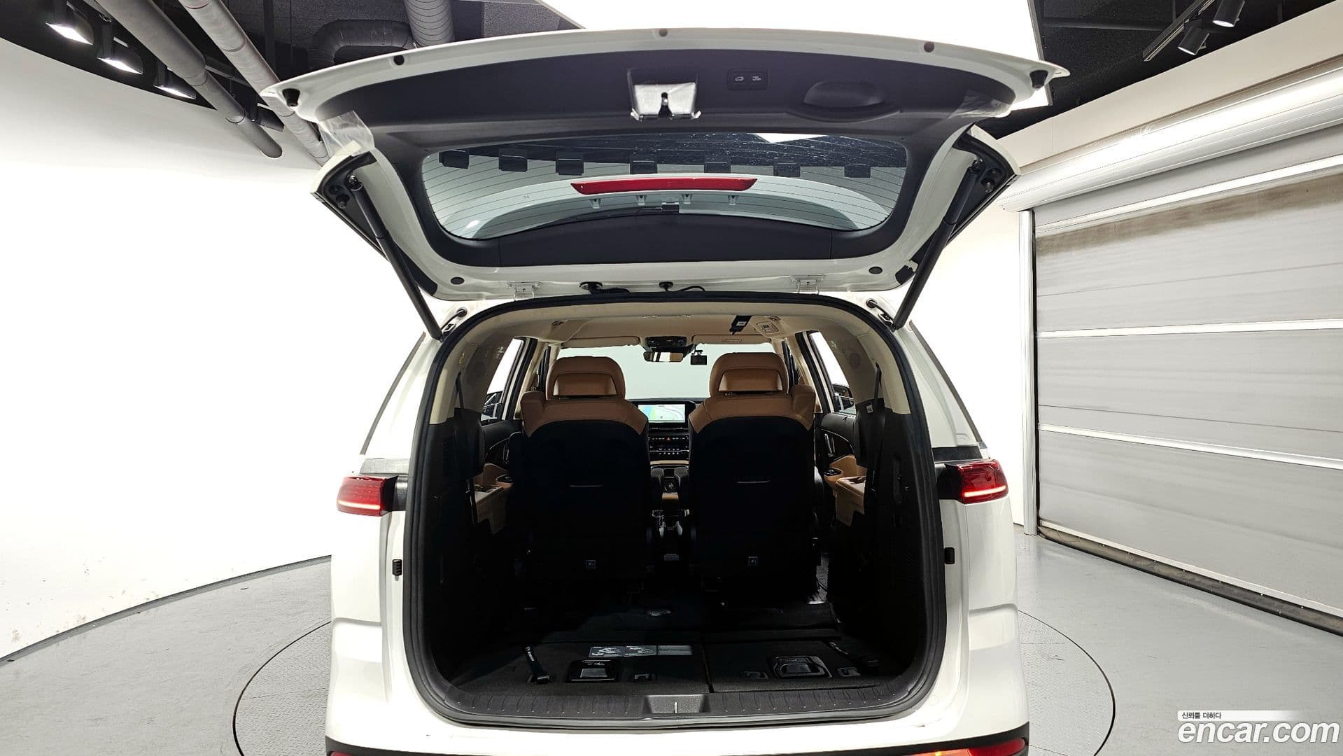 Main__Slider__Photo:Canival Kia 2023.4-19