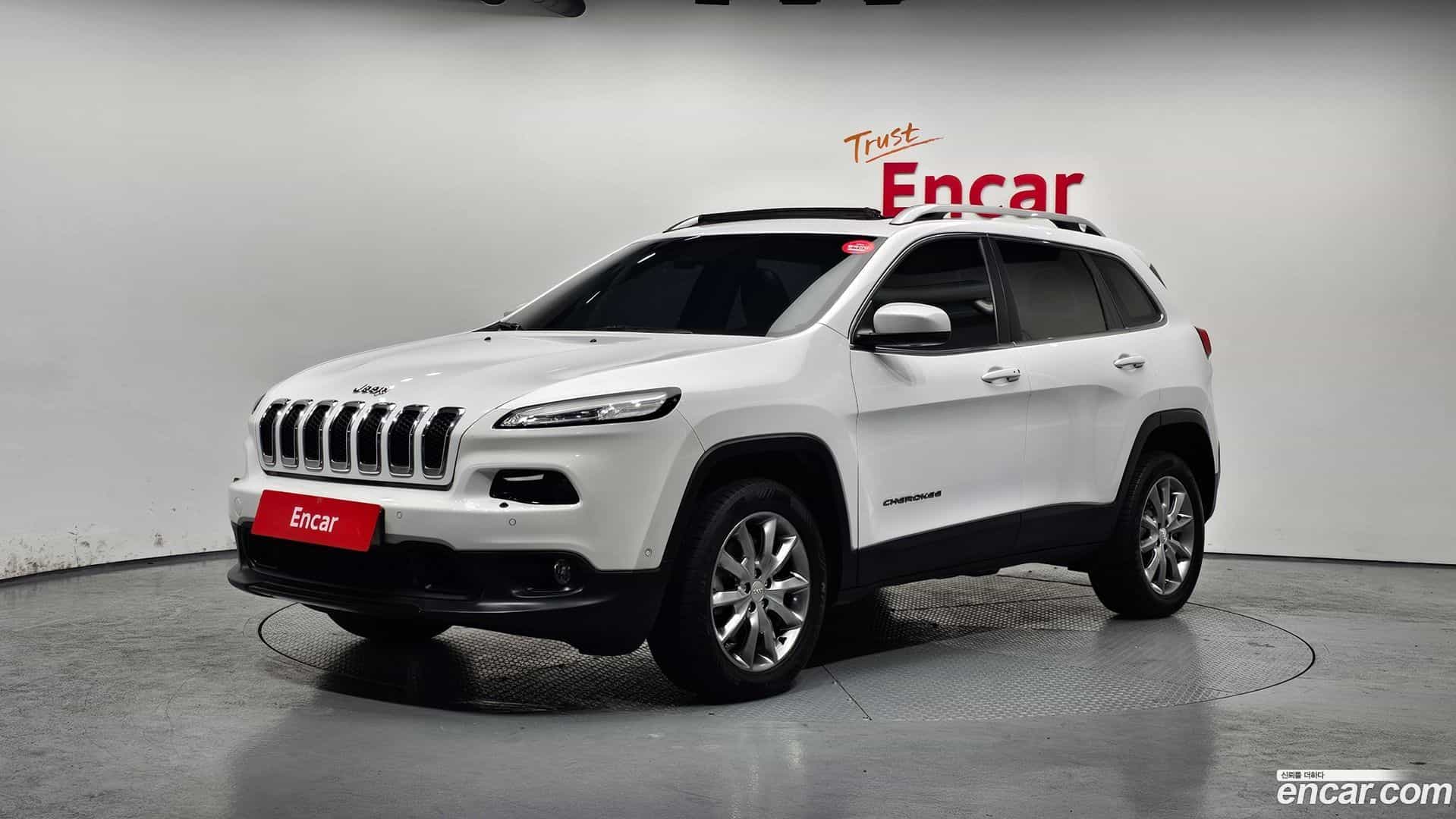 Cherokee Jeep 2018.0-OUTER-001