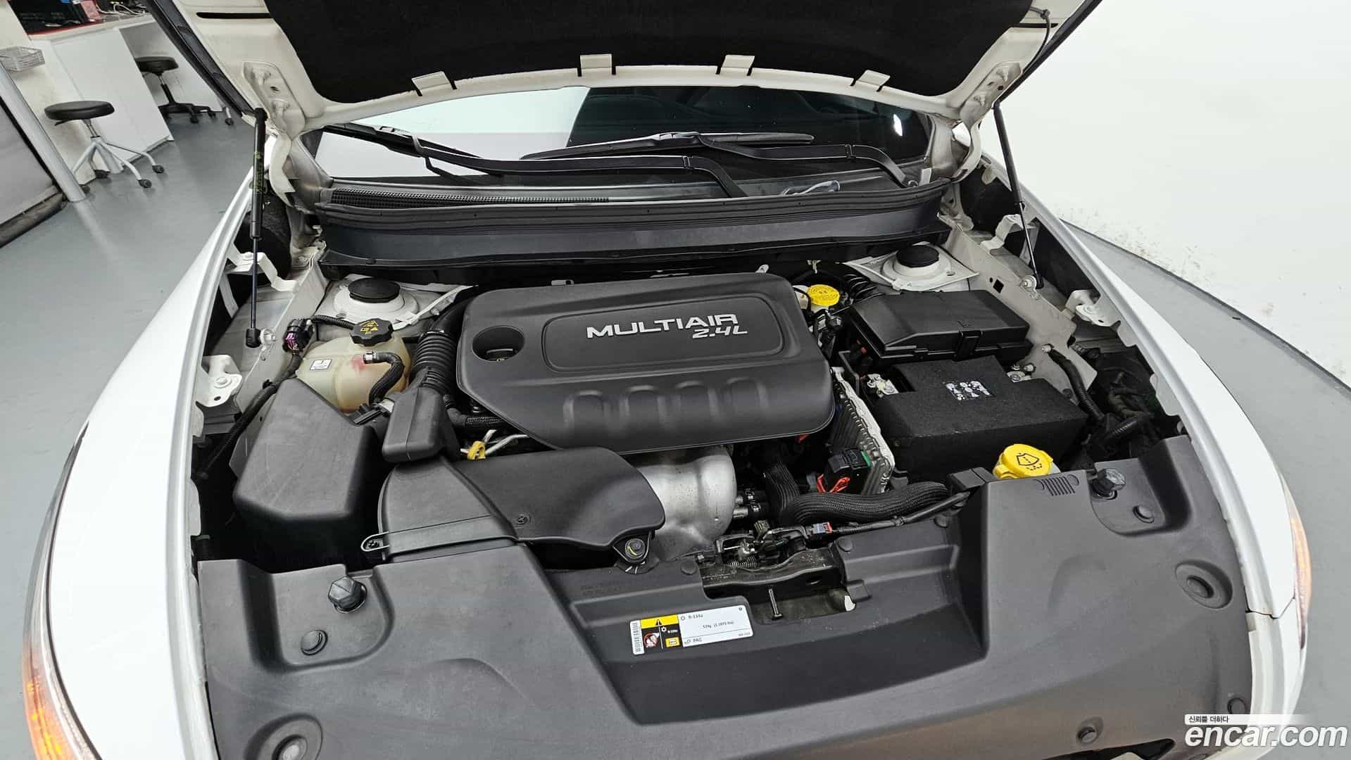 Cherokee Jeep 2018.0-OUTER-006