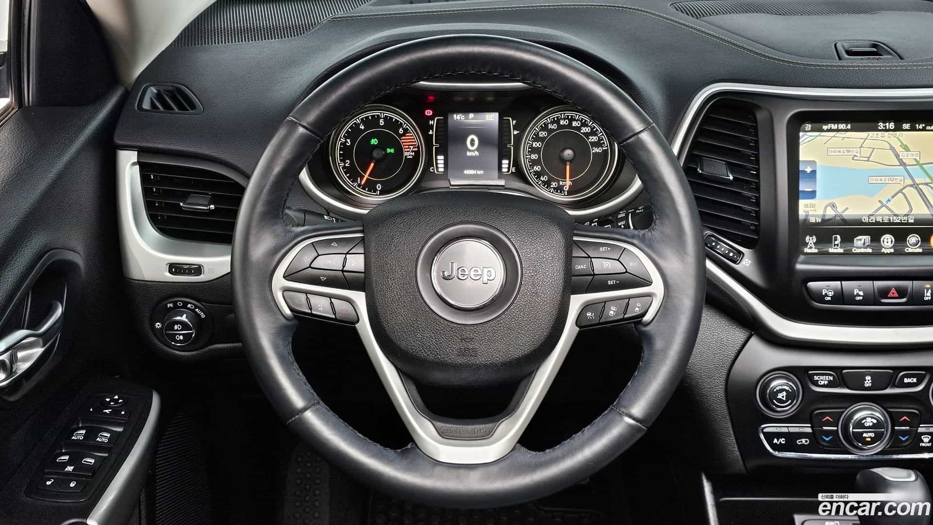 Cherokee Jeep 2018.0-OPTION-017