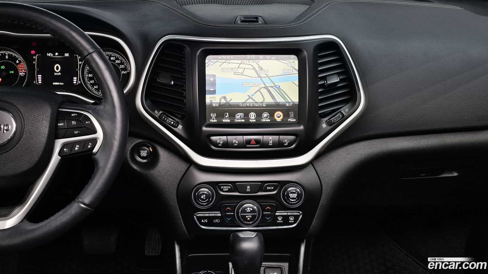 Cherokee Jeep 2018.0-OPTION-018