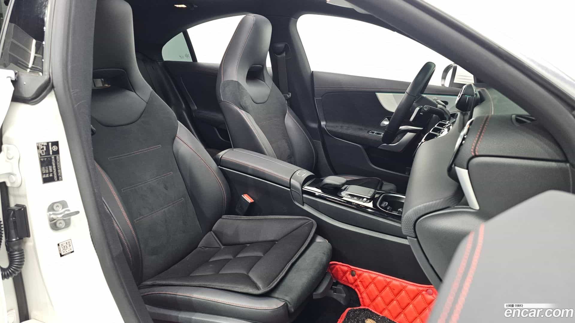 CLA-Class Mercedes-Benz 2023.5-OPTION-015