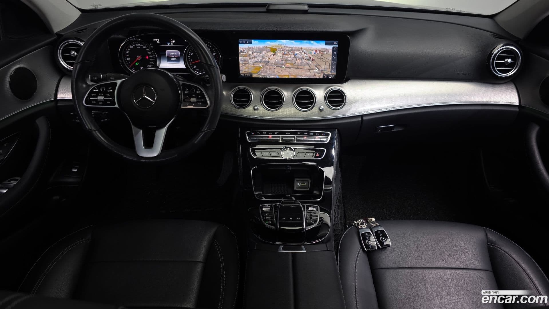 Main__Slider__Photo:E-Class Mercedes-Benz 2018.9-6