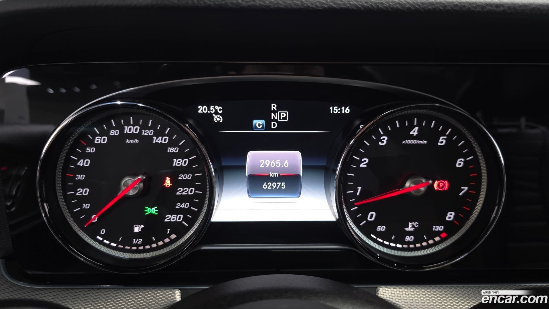 Main__Slider__Photo:E-Class Mercedes-Benz 2018.9-7