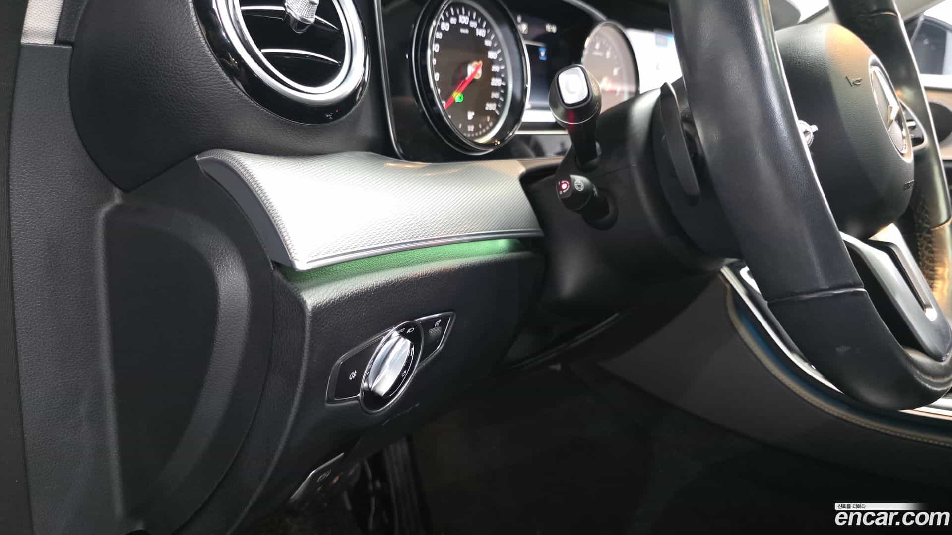 E-Class Mercedes-Benz 2018.9-OPTION-023