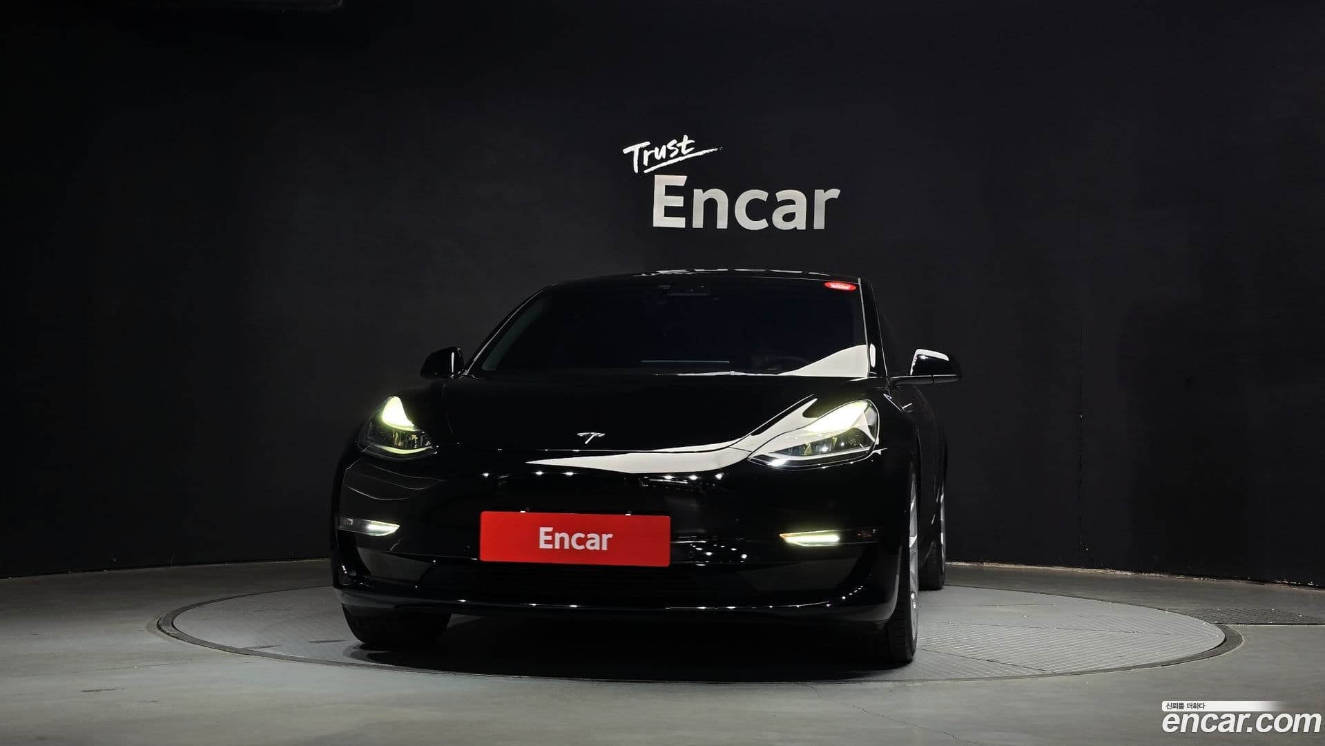 Main__Slider__Photo:Model 3 Tesla 2022.4-2