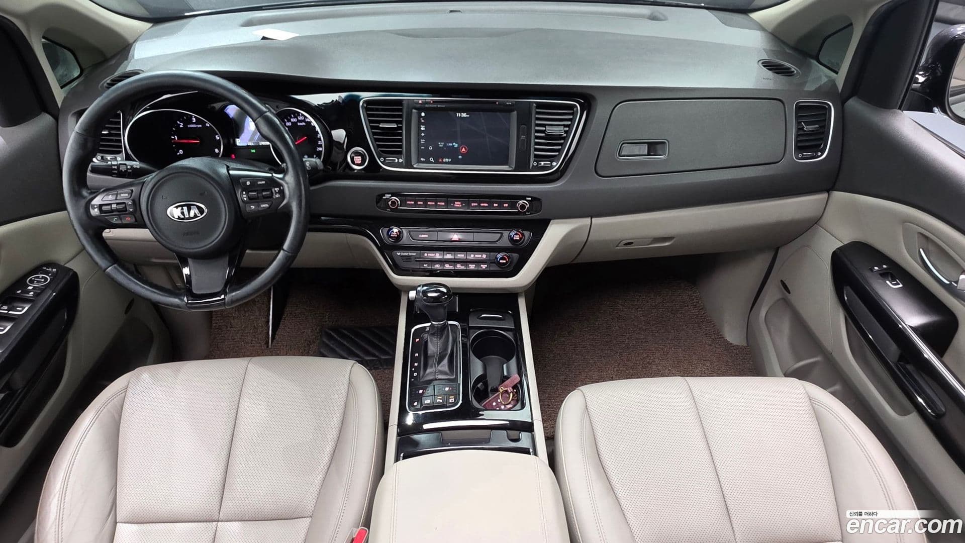 Main__Slider__Photo:Canival Kia 2014.7-6