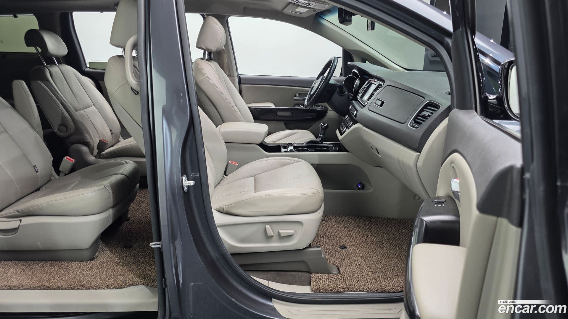 Main__Slider__Photo:Canival Kia 2014.7-9