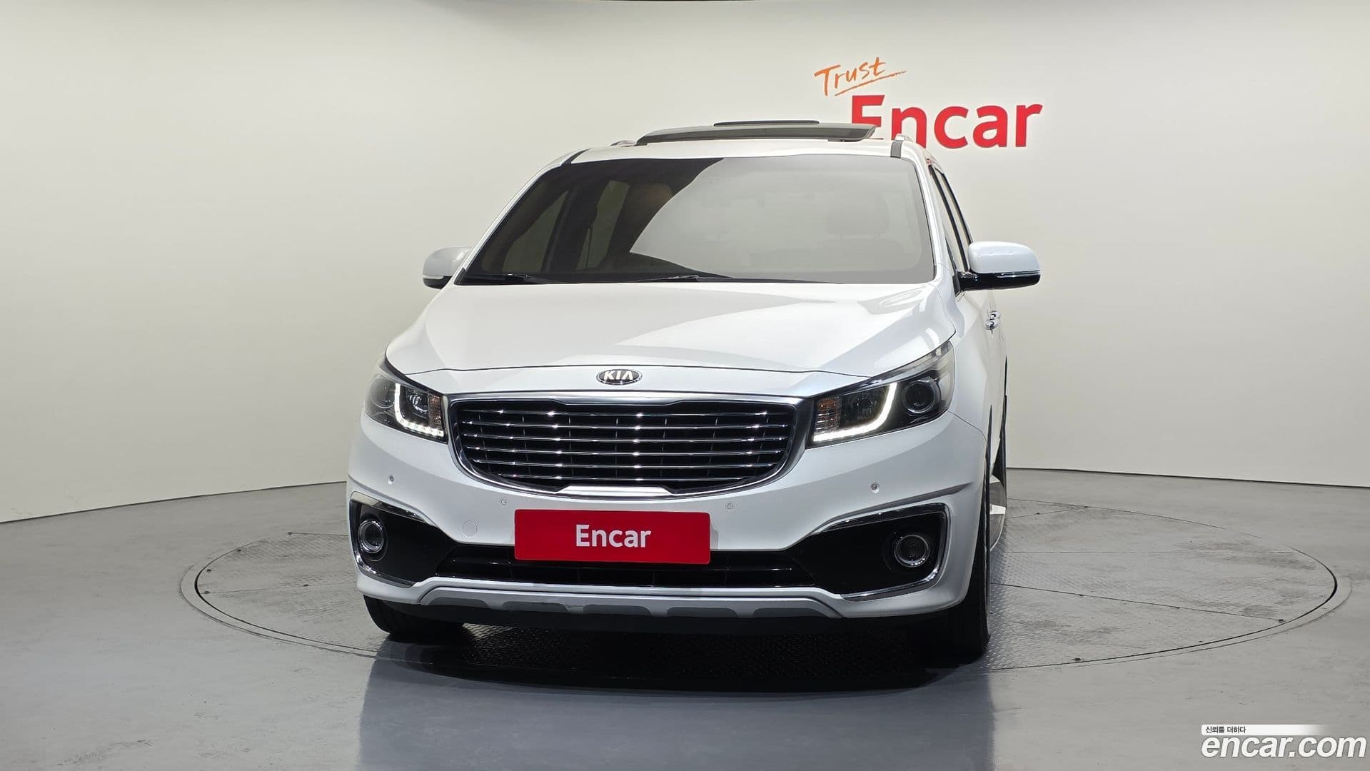 Main__Slider__Photo:Canival Kia 2017.1-2