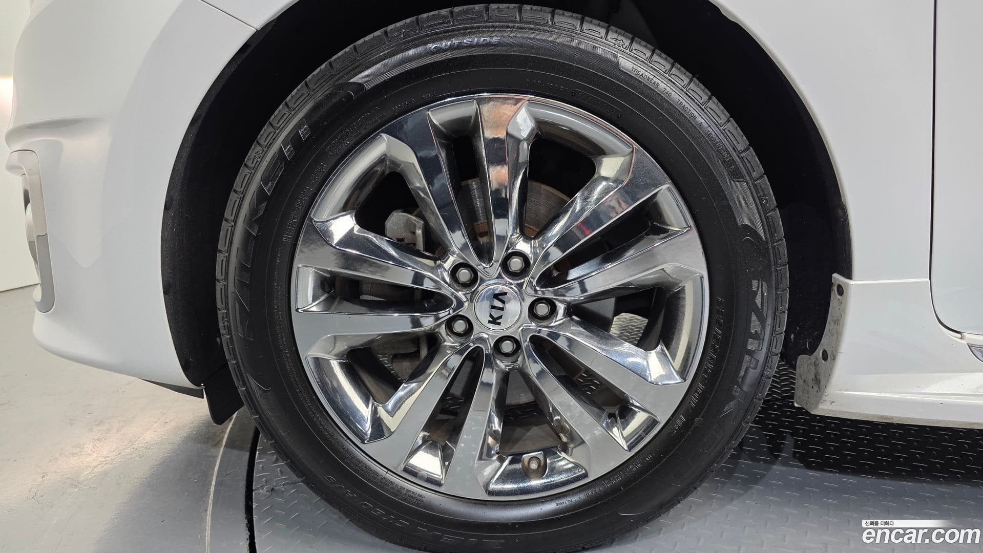 Main__Slider__Photo:Canival Kia 2017.1-4