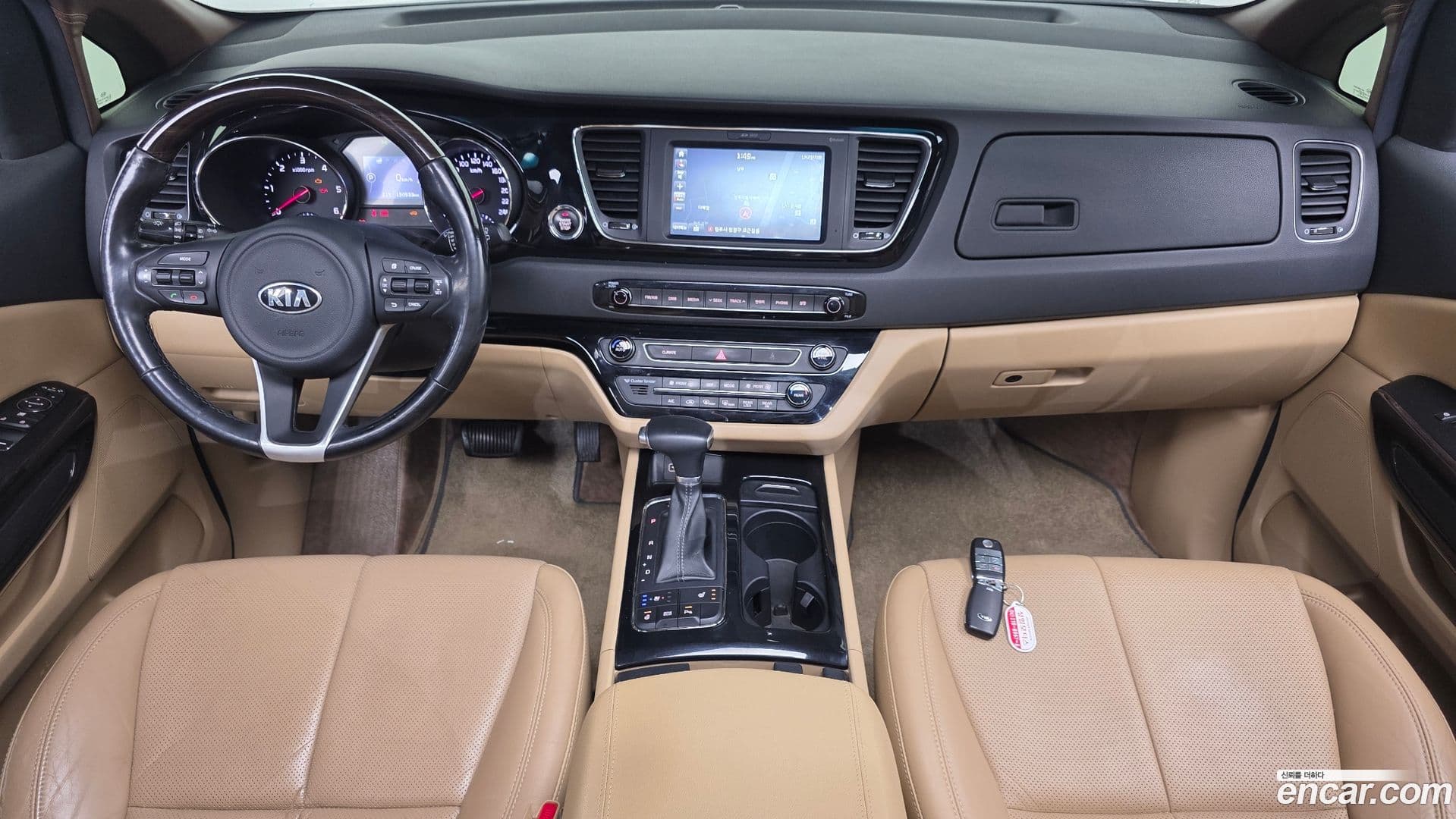 Main__Slider__Photo:Canival Kia 2017.1-6