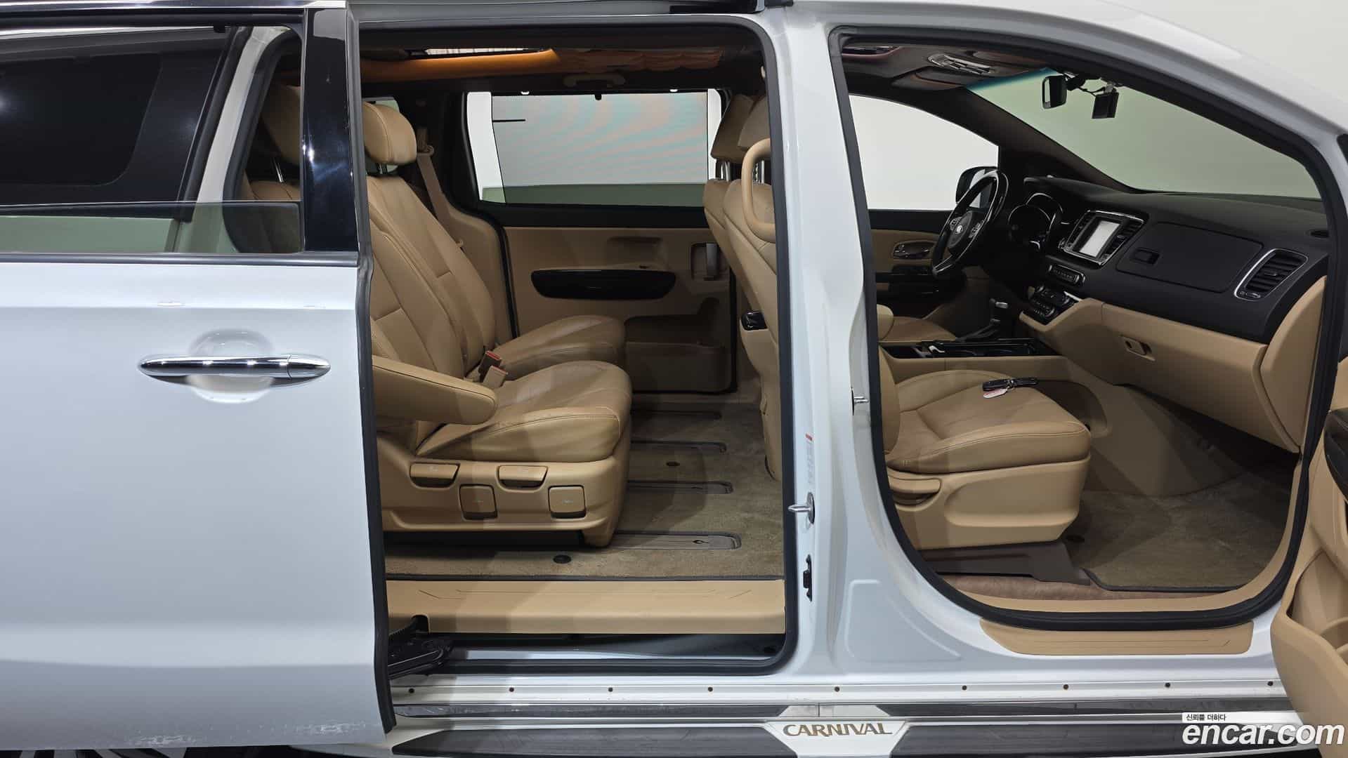 Canival Kia 2017.1-OPTION-023