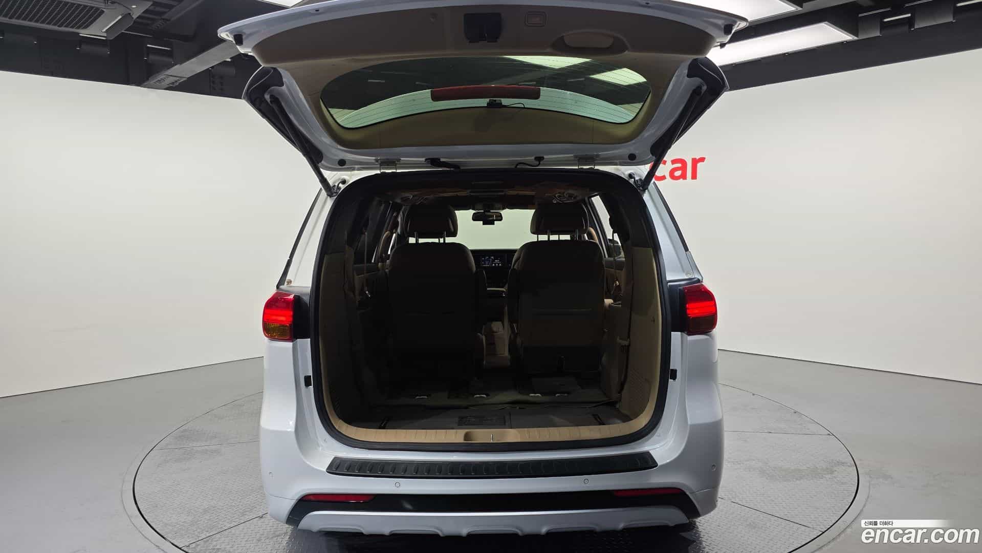 Canival Kia 2017.1-OPTION-024