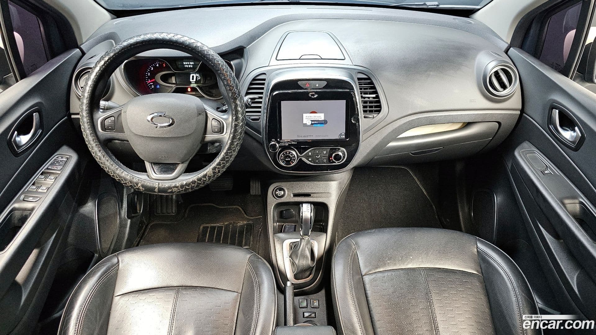 Main__Slider__Photo:QM3 Renault-KoreaSamsung 2017.8-6