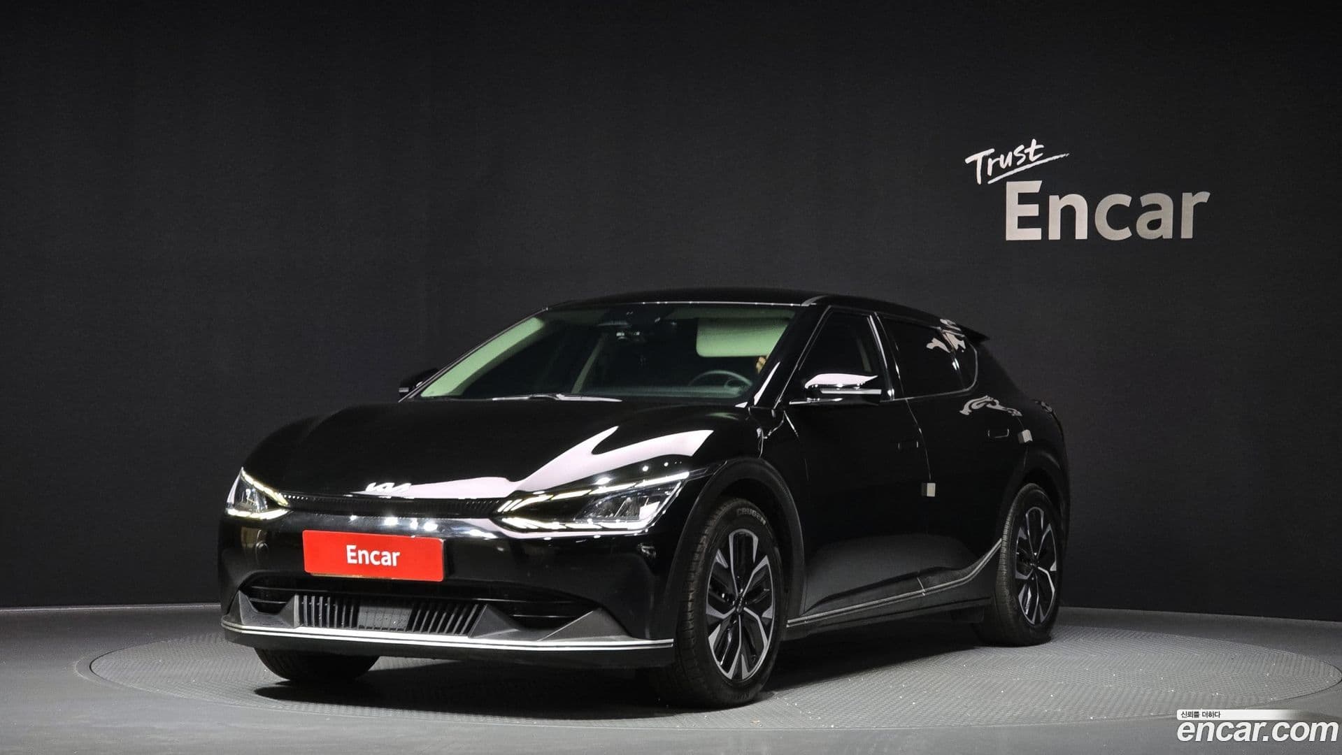 Main__Slider__Photo:EV6 Kia 2022.2-0