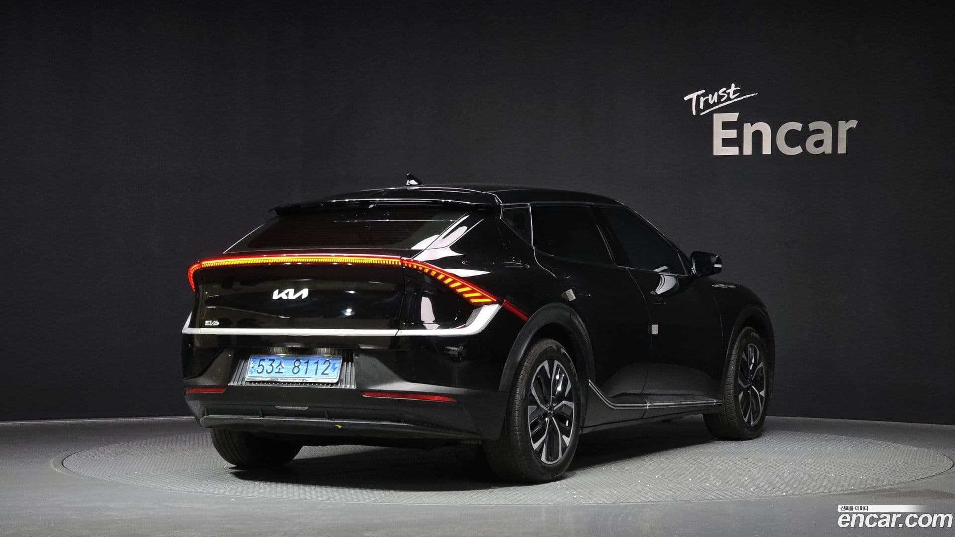 Main__Slider__Photo:EV6 Kia 2022.2-1