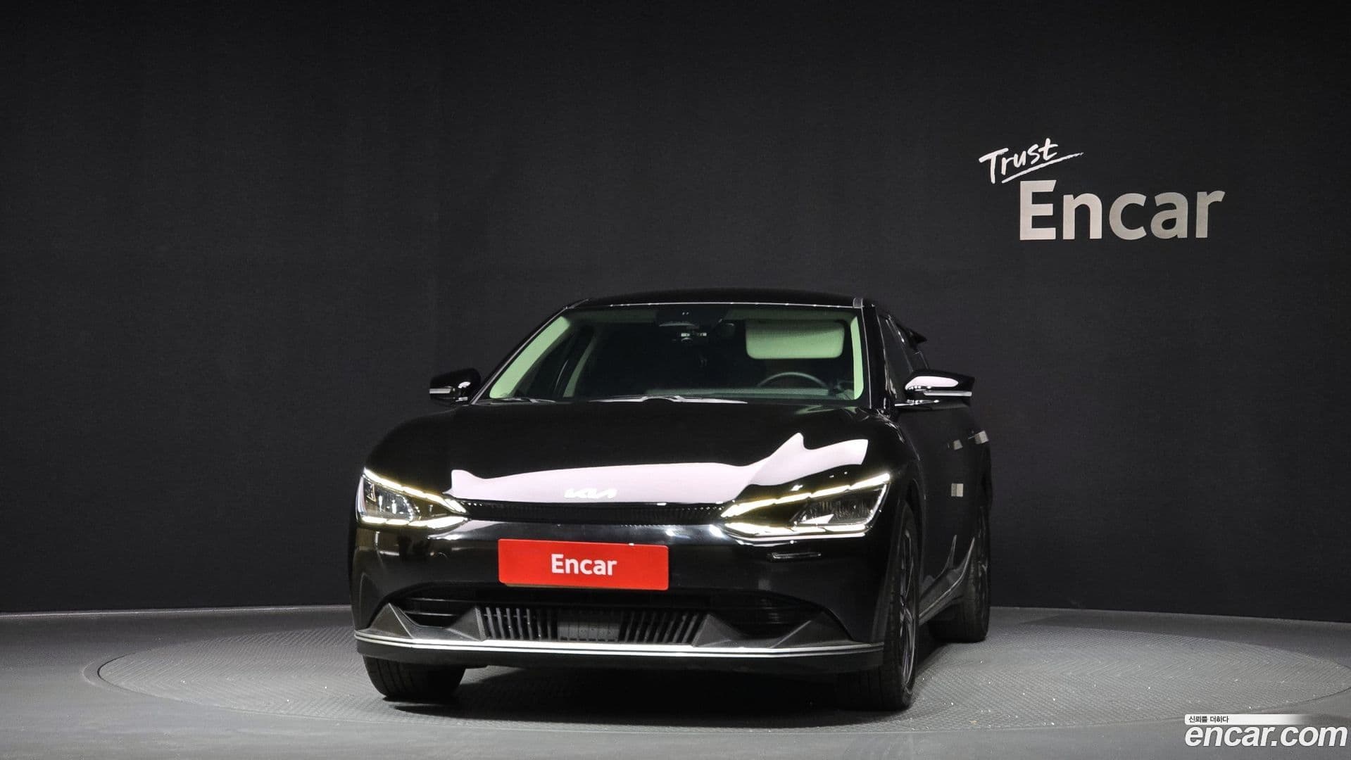 Main__Slider__Photo:EV6 Kia 2022.2-2