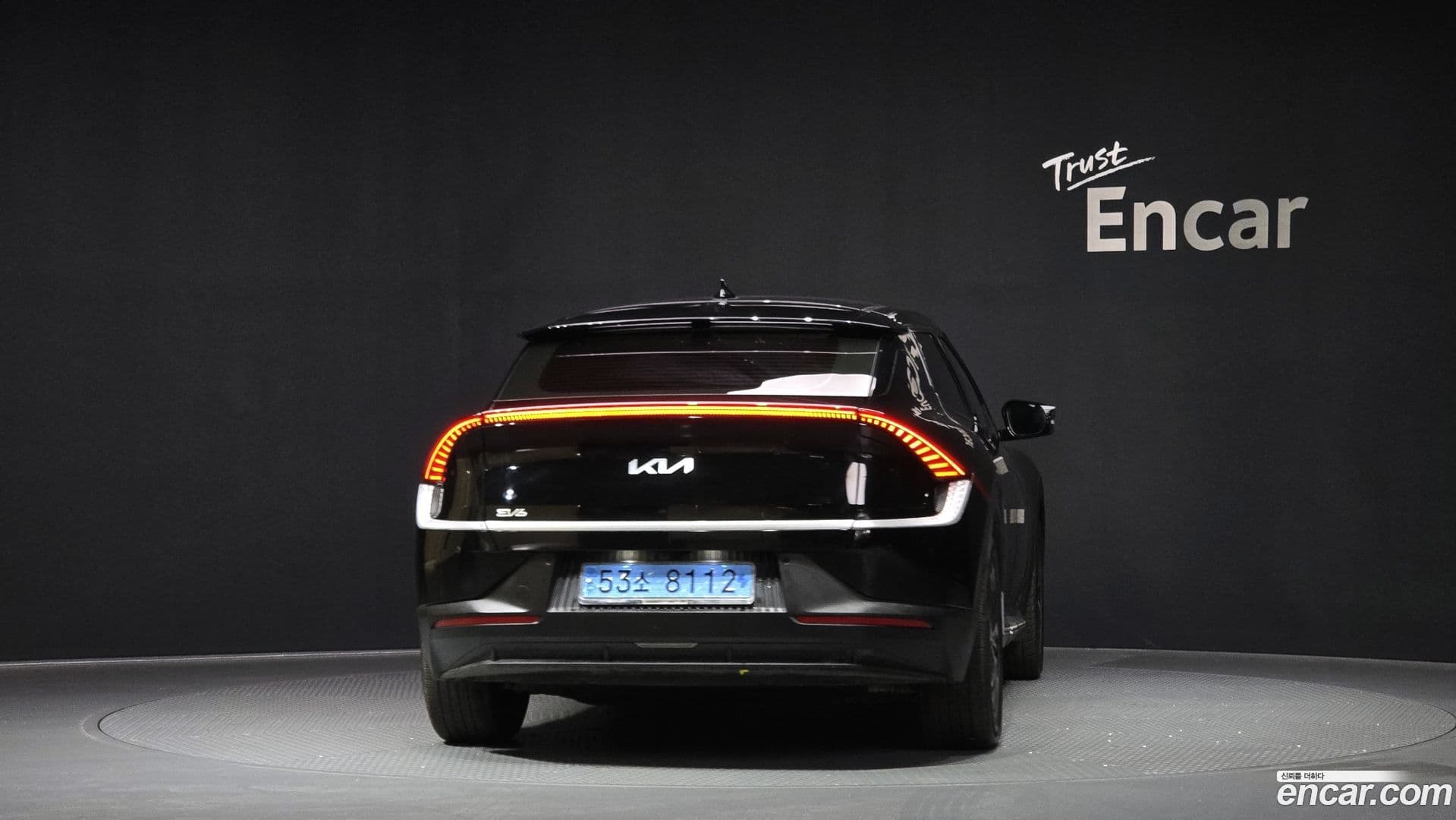 Main__Slider__Photo:EV6 Kia 2022.2-3