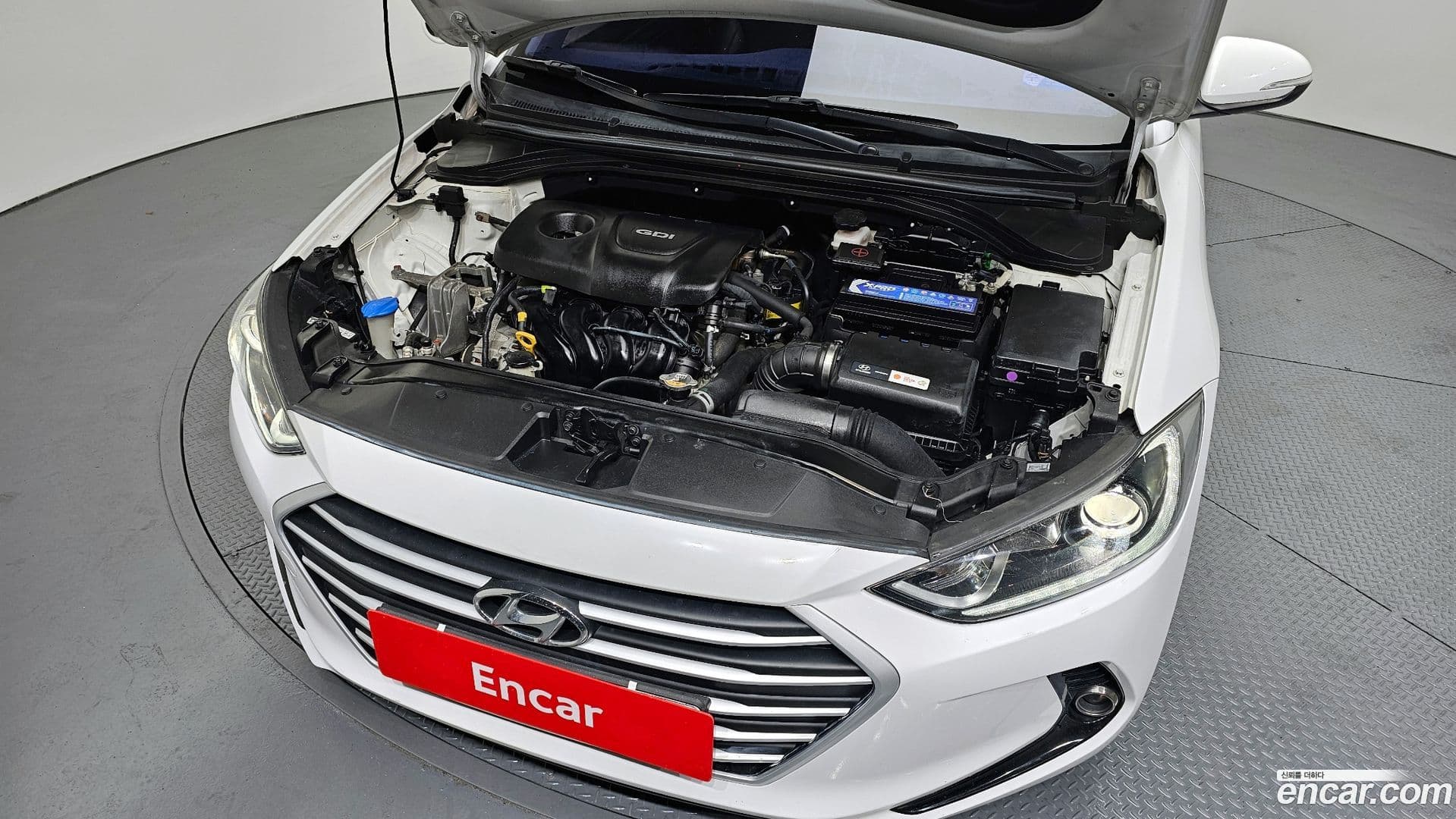 Main__Slider__Photo:AVANTE Hyundai 2016.10-5