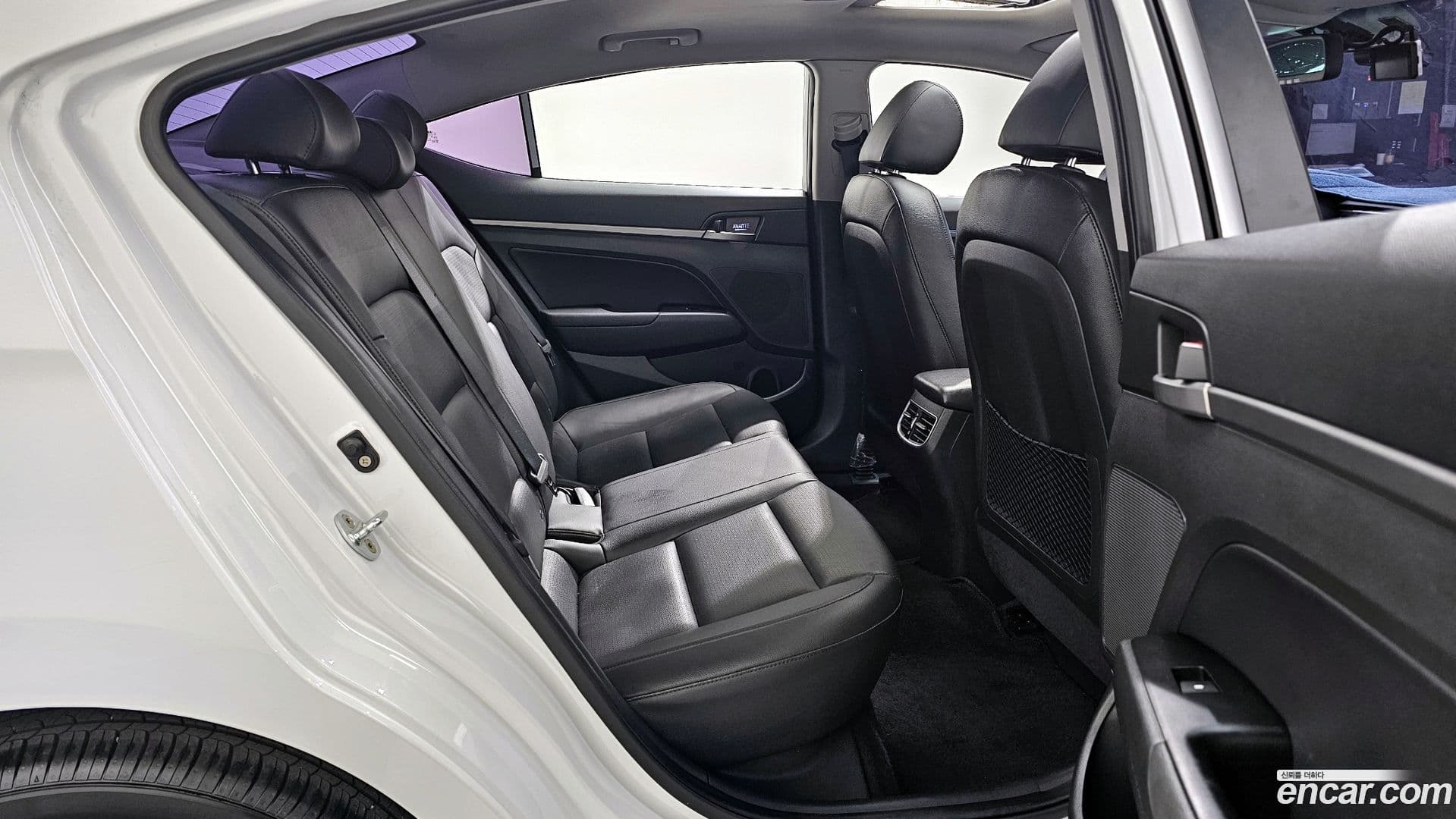 Main__Slider__Photo:AVANTE Hyundai 2016.10-11