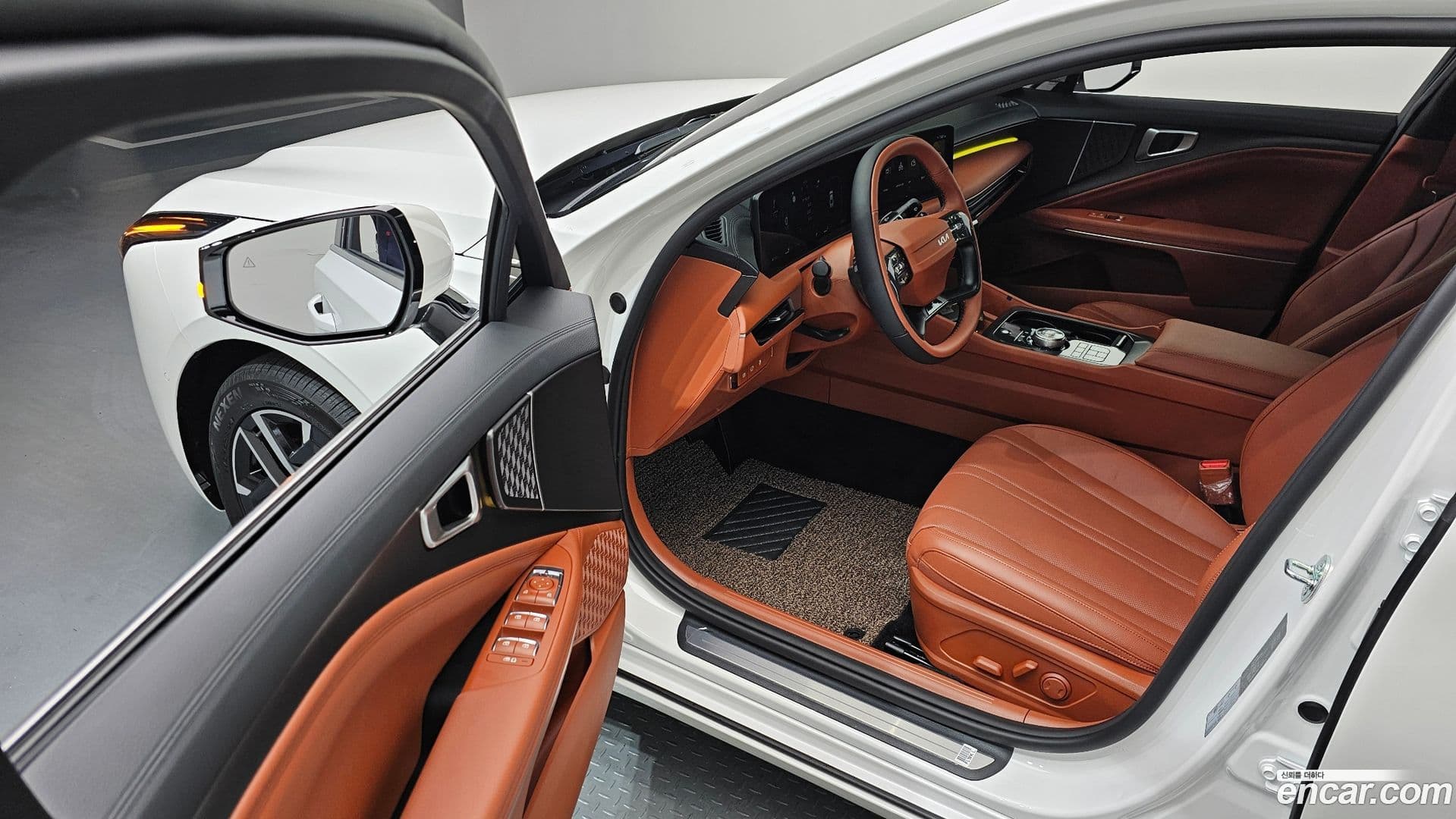 Main__Slider__Photo:K8 Kia 2025.8-10