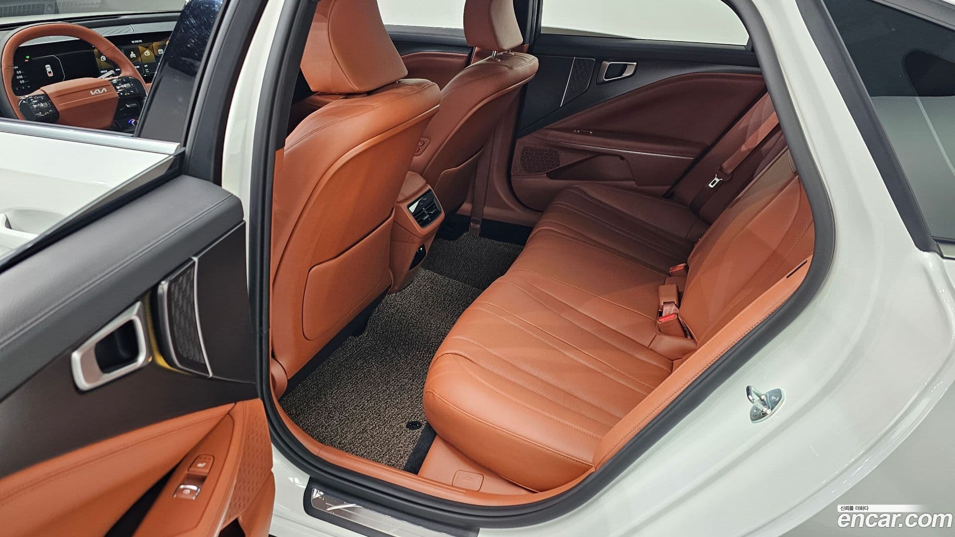 Main__Slider__Photo:K8 Kia 2025.8-11