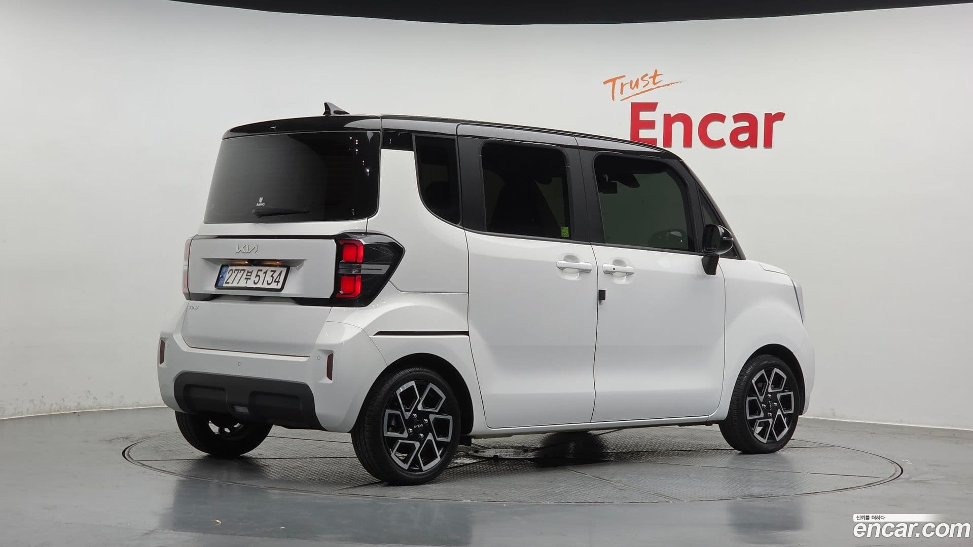 Main__Slider__Photo:RAY Kia 2023.1-1