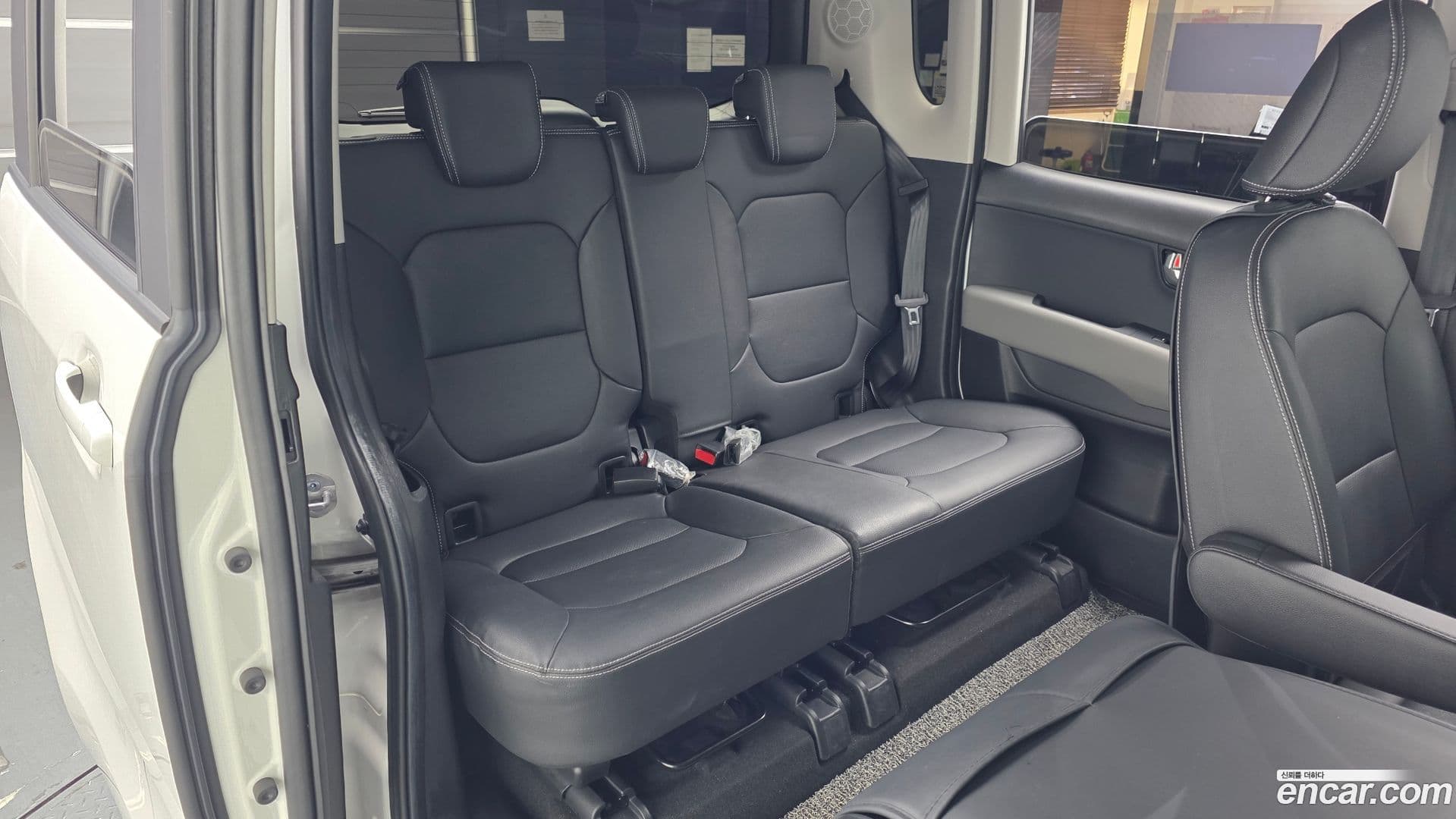 Main__Slider__Photo:RAY Kia 2023.1-11