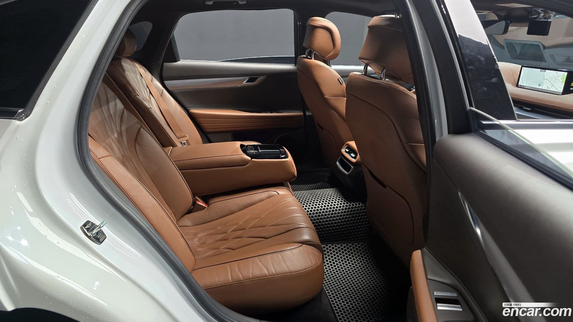 Main__Slider__Photo:G80 Genesis 2020.4-11