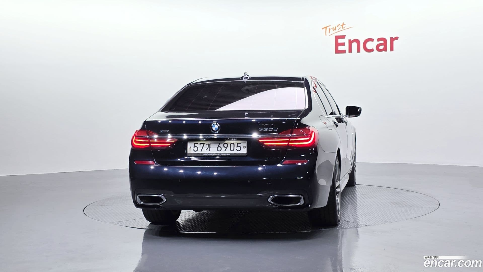 Main__Slider__Photo:7-Series BMW 2018.11-3