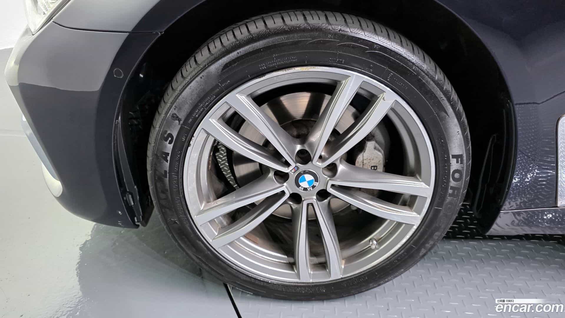 7-Series BMW 2018.11-OUTER-005