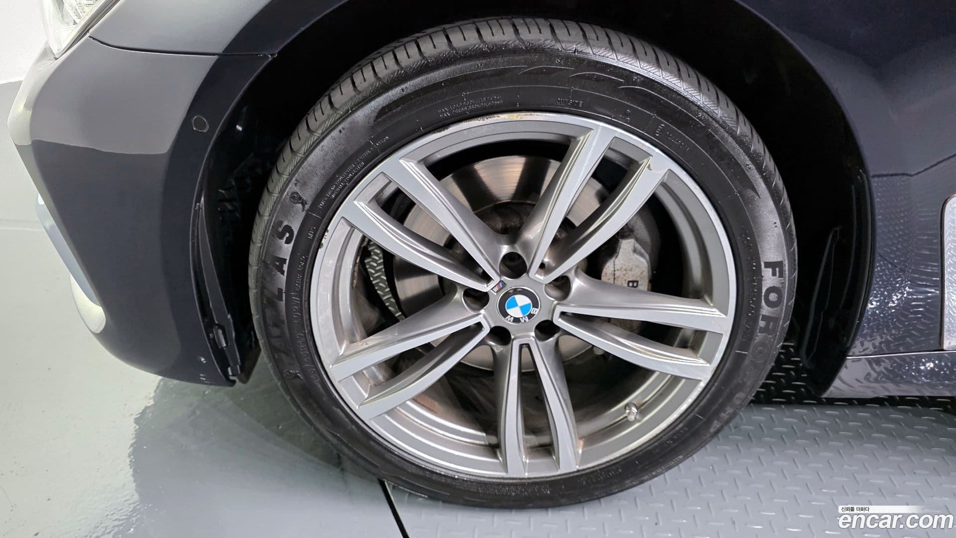 Main__Slider__Photo:7-Series BMW 2018.11-4