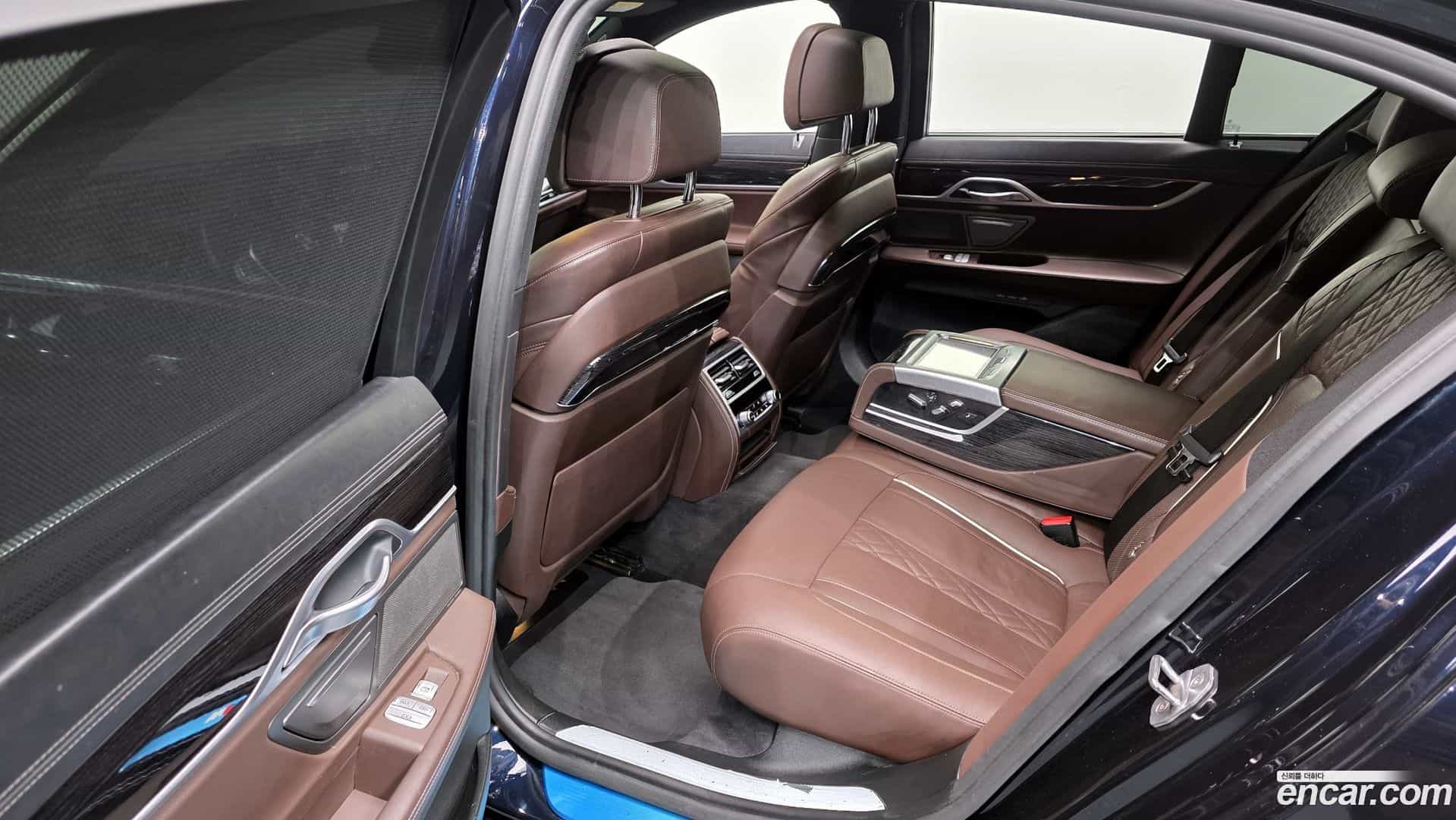 7-Series BMW 2018.11-OPTION-016