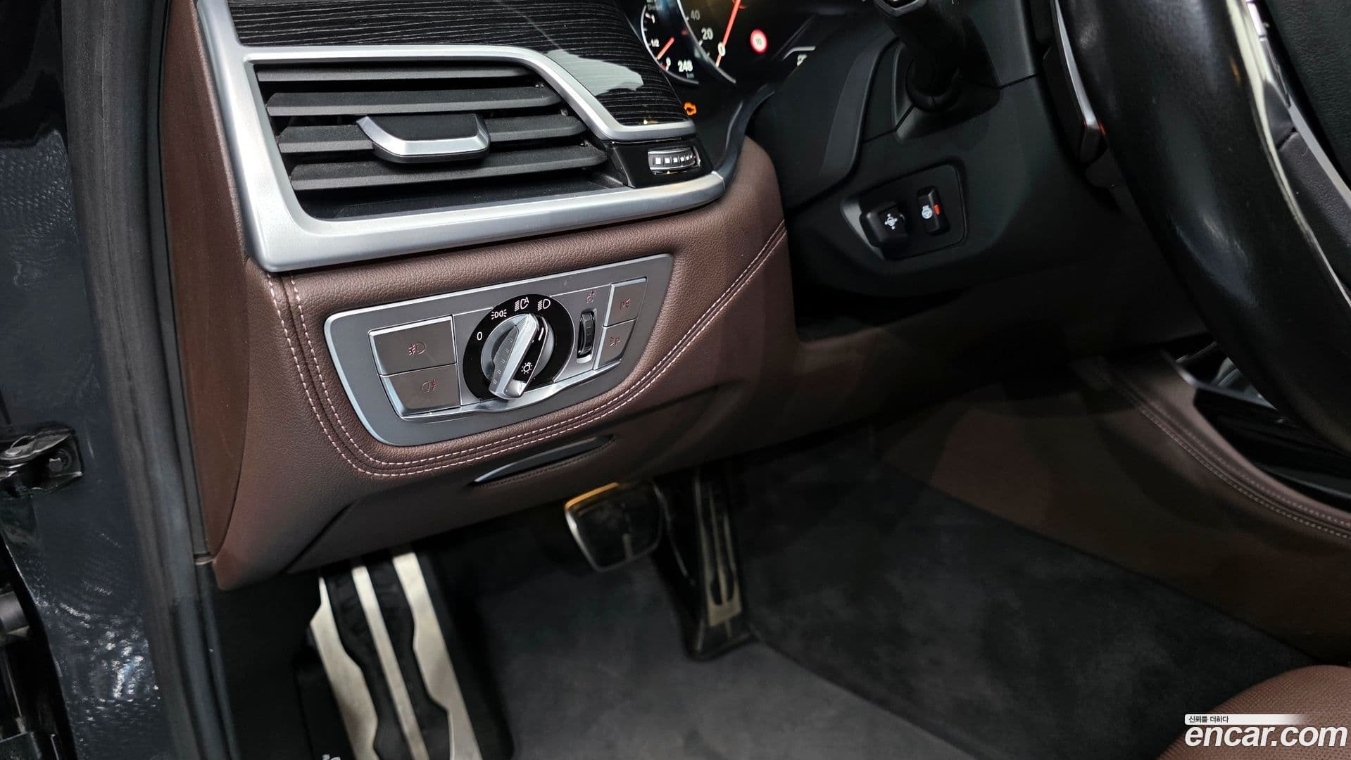 Main__Slider__Photo:7-Series BMW 2018.11-16