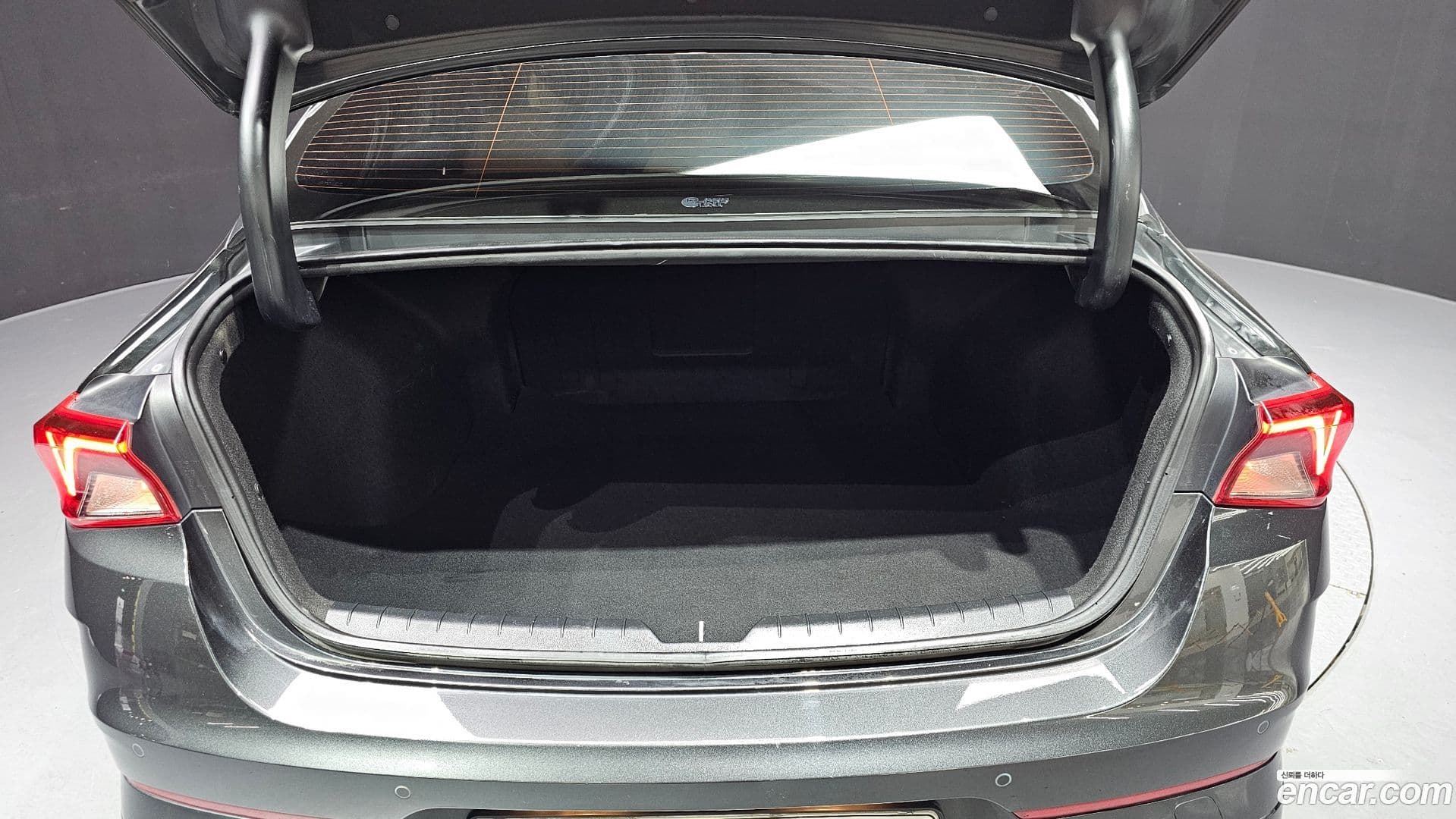 Main__Slider__Photo:K5 Kia 2021.1-19