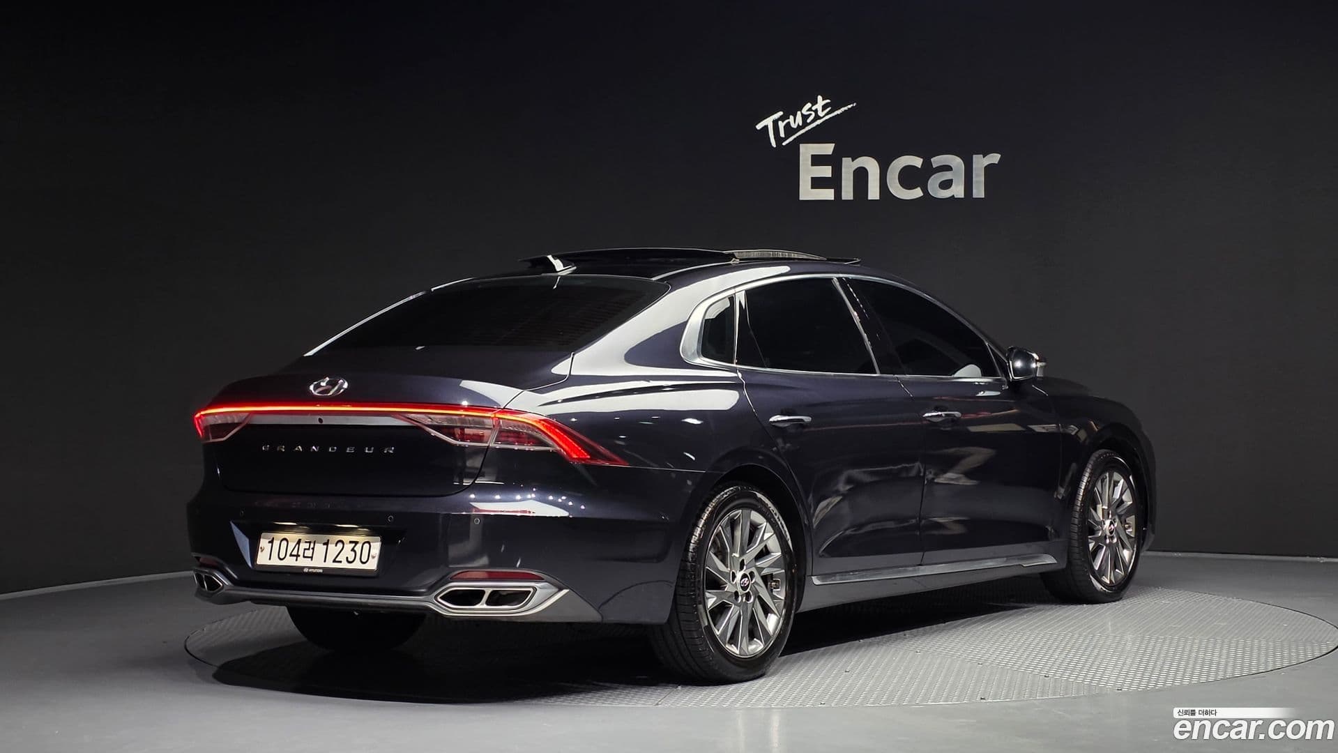 Main__Slider__Photo:Grandeur Hyundai 2021.4-1