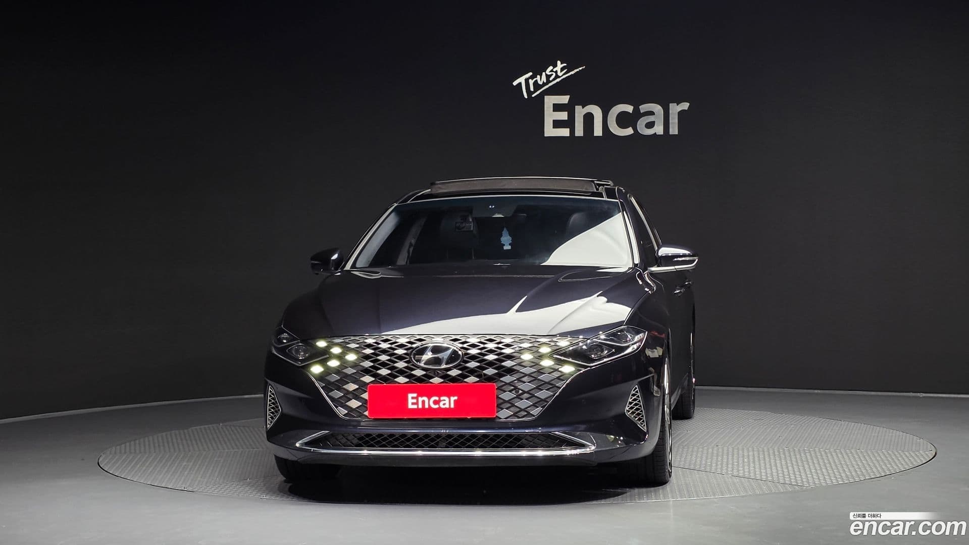 Main__Slider__Photo:Grandeur Hyundai 2021.4-2