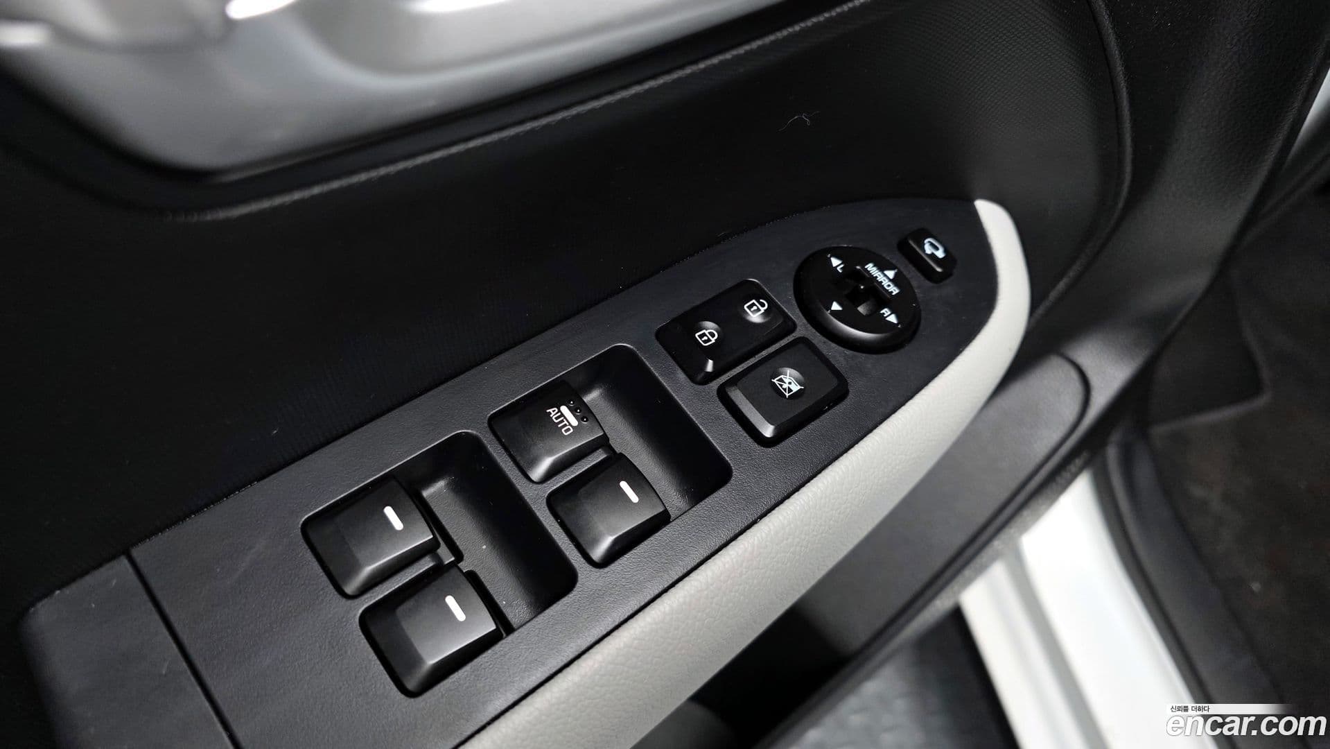 Main__Slider__Photo:RAY Kia 2024.6-13