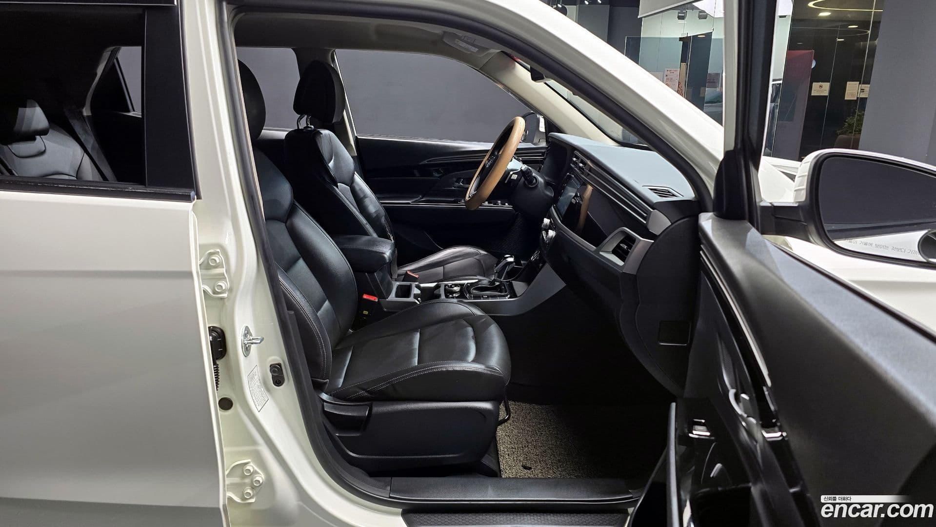 Main__Slider__Photo:KORANDO KG_Mobility_Ssangyong 2020.5-9