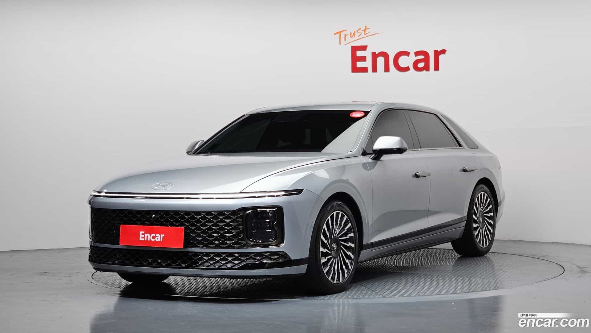 Grandeur Hyundai 2023.2-OUTER-001