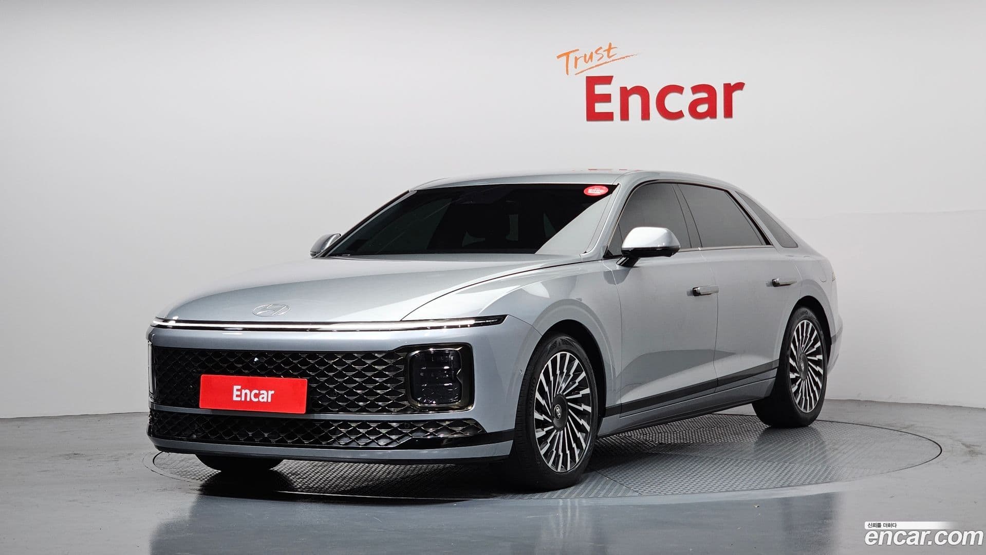 Main__Slider__Photo:Grandeur Hyundai 2023.2-0