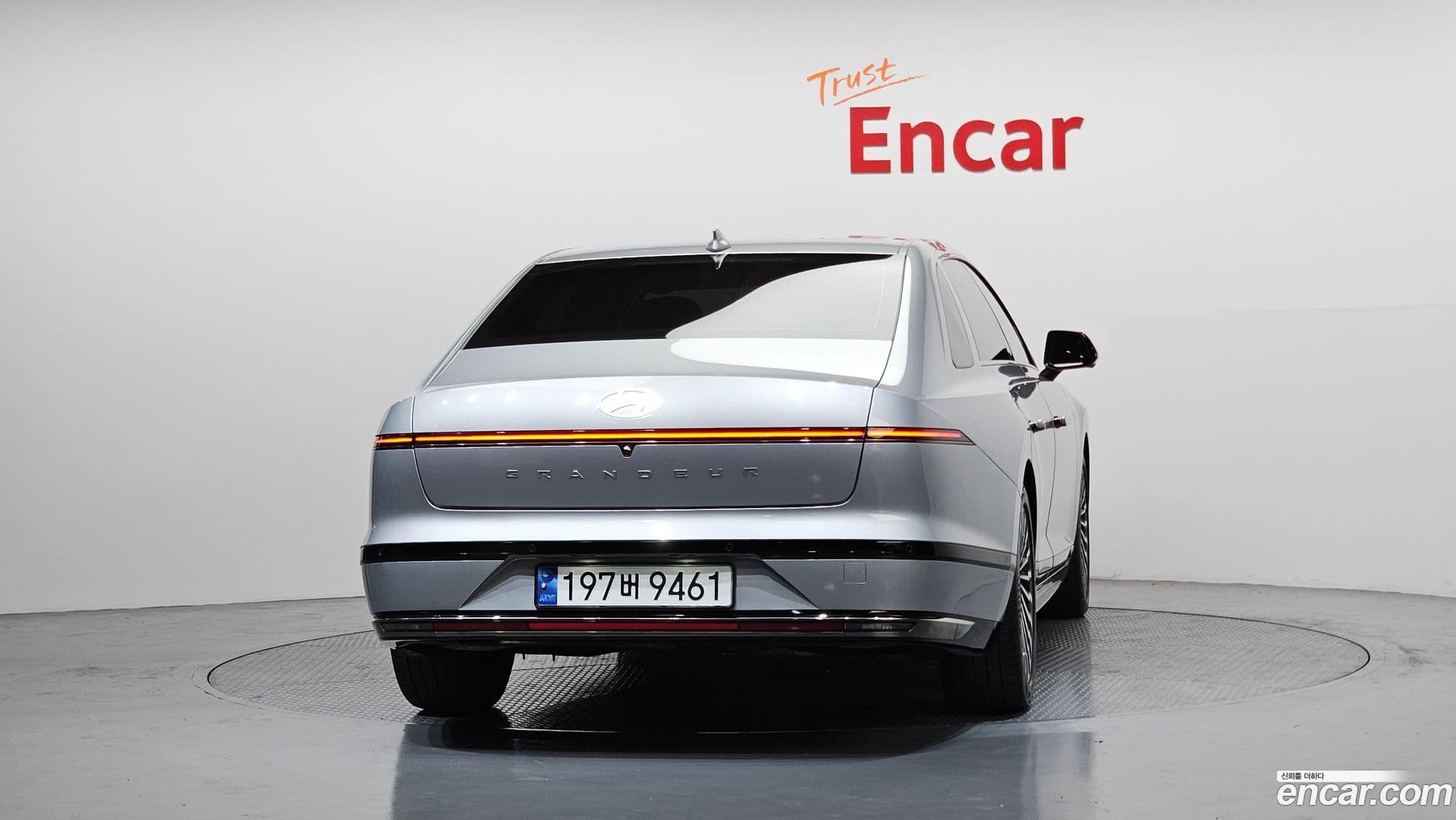 Main__Slider__Photo:Grandeur Hyundai 2023.2-3