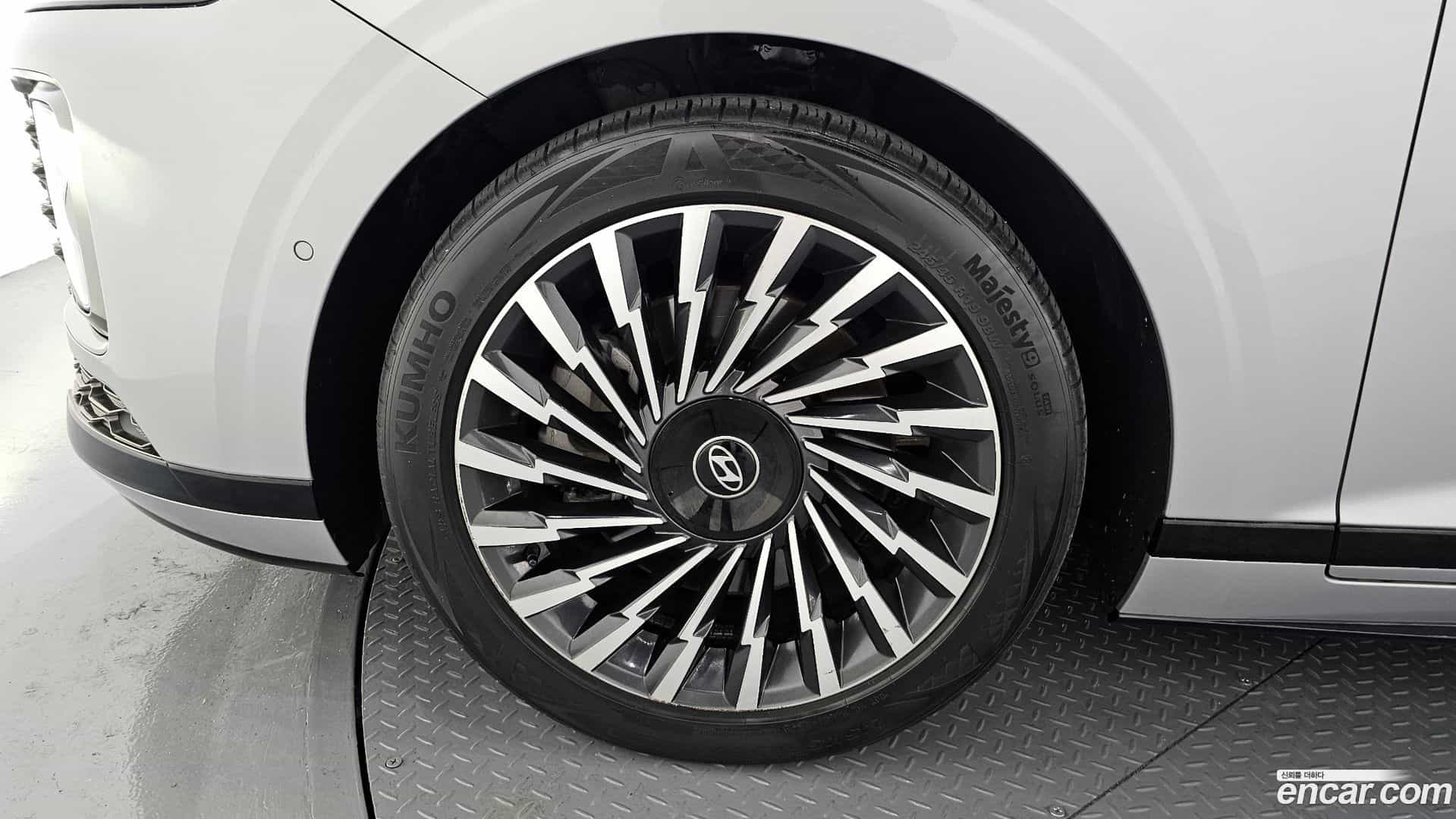 Grandeur Hyundai 2023.2-OUTER-005