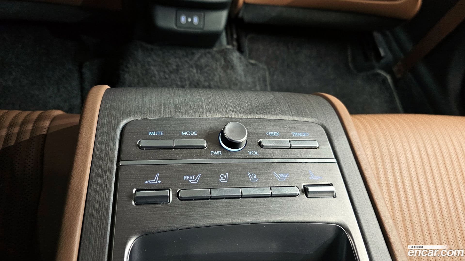 Main__Slider__Photo:Grandeur Hyundai 2023.2-16