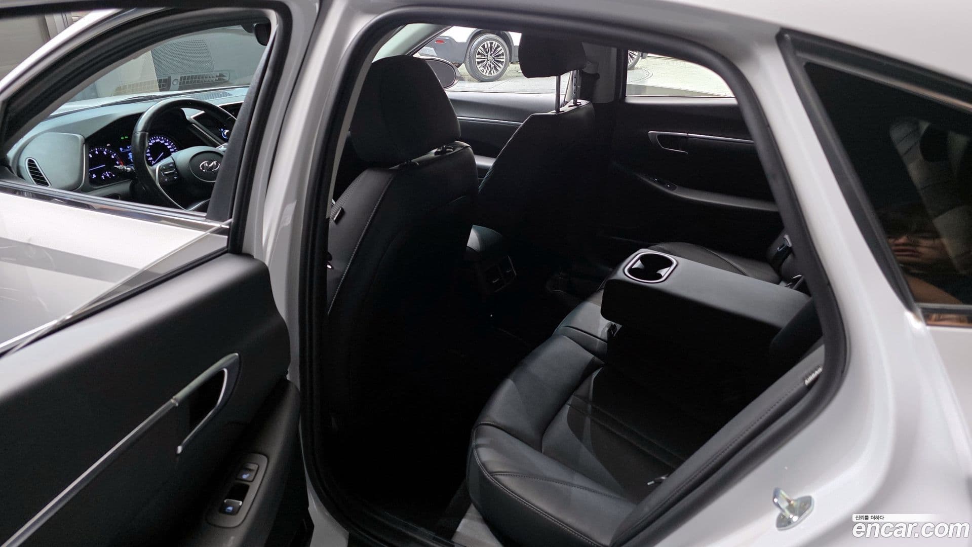 Main__Slider__Photo:Sonata Hyundai 2021.3-10