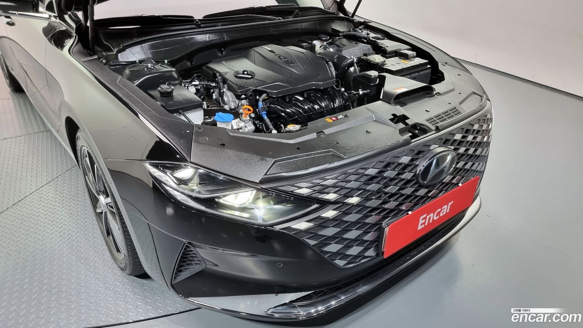 Main__Slider__Photo:Grandeur Hyundai 2022.6-5