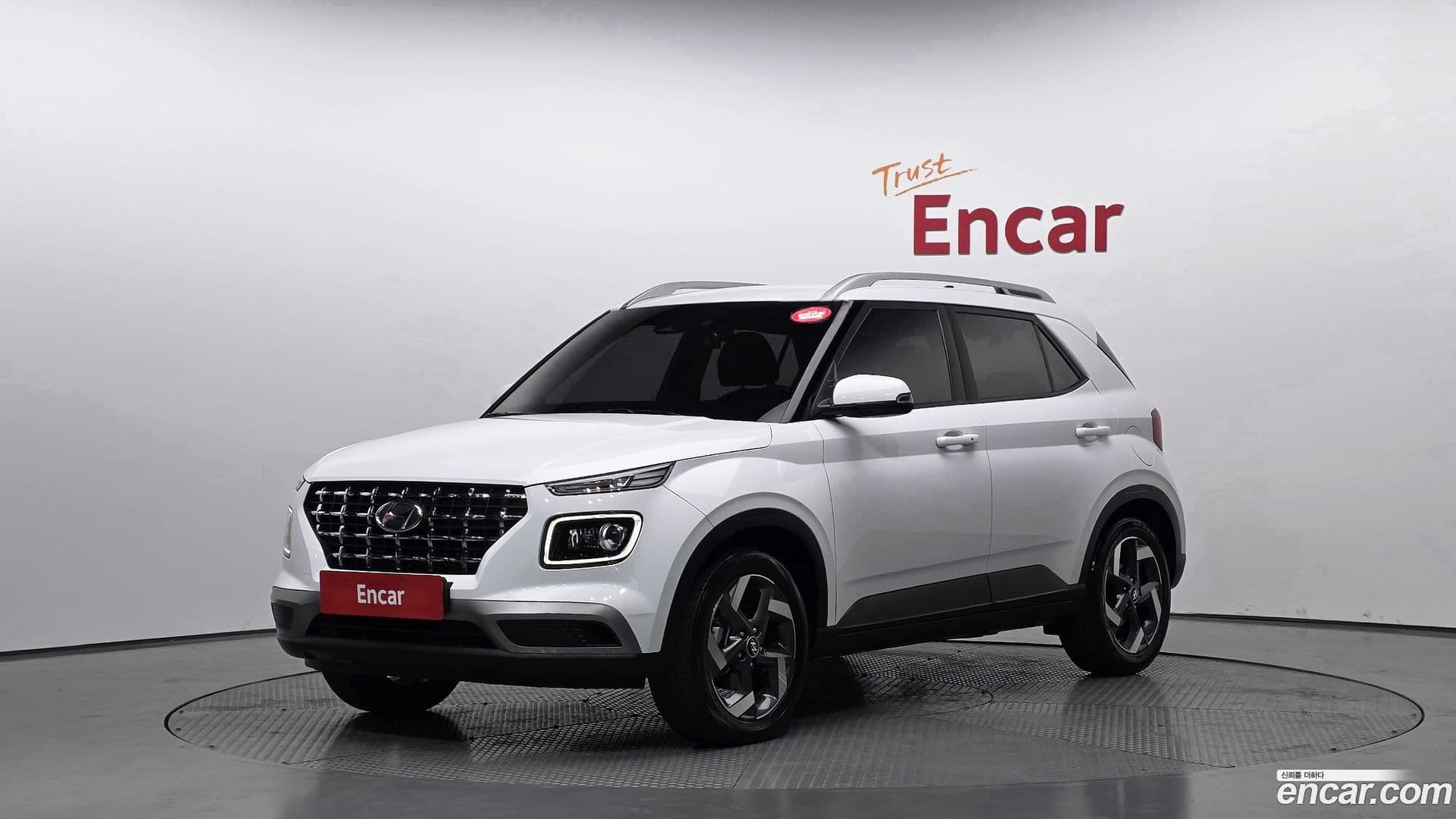 Main__Slider__Photo:Venue Hyundai 2022.8-0